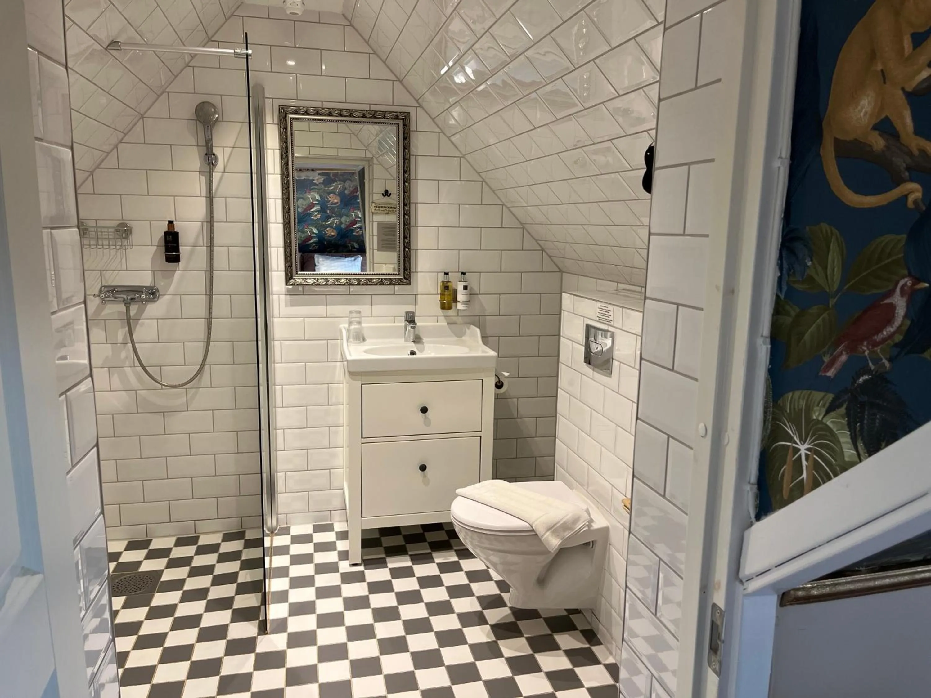 Shower in Sydkustens at Pillehill