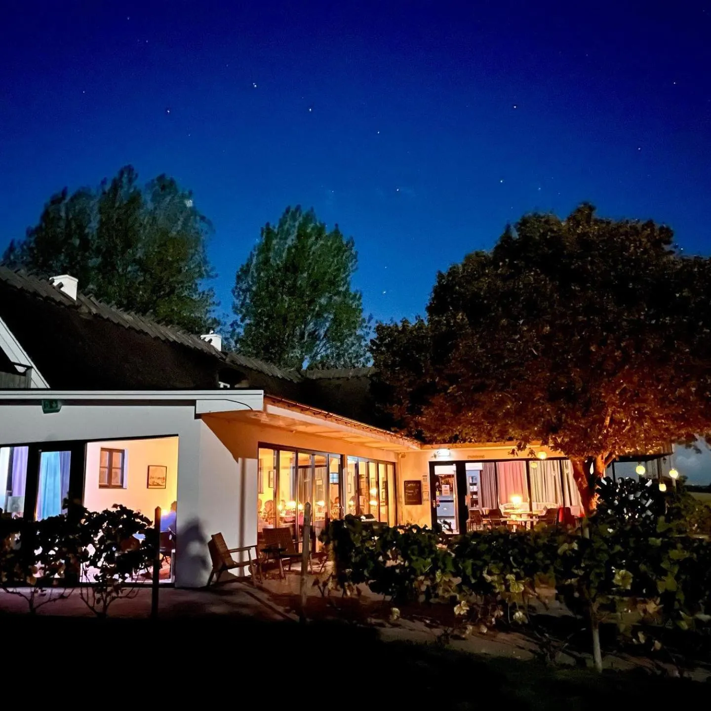 Restaurant/places to eat in Sydkustens at Pillehill