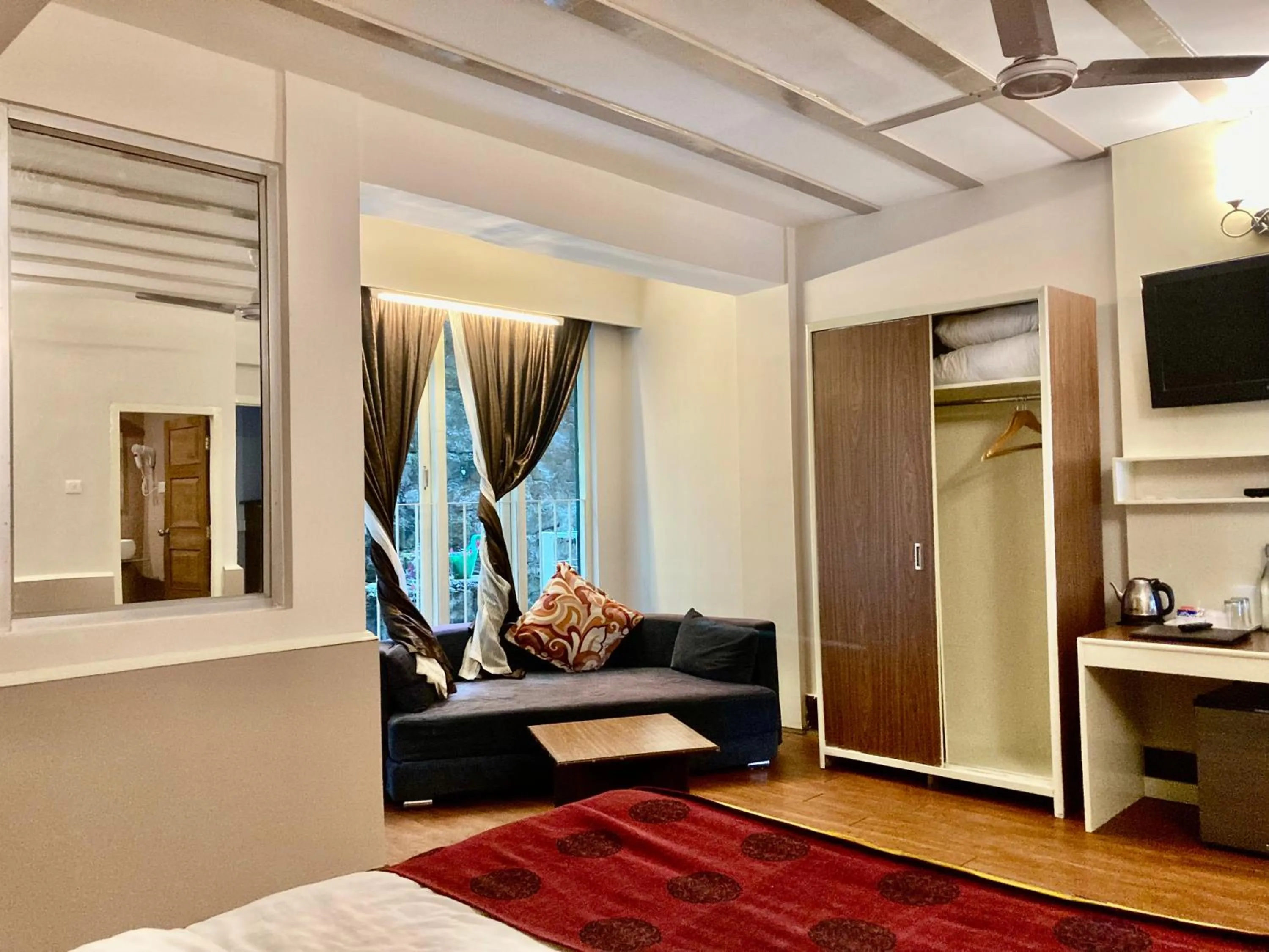 Bed in MayaTels - Maya Inn, Gangtok