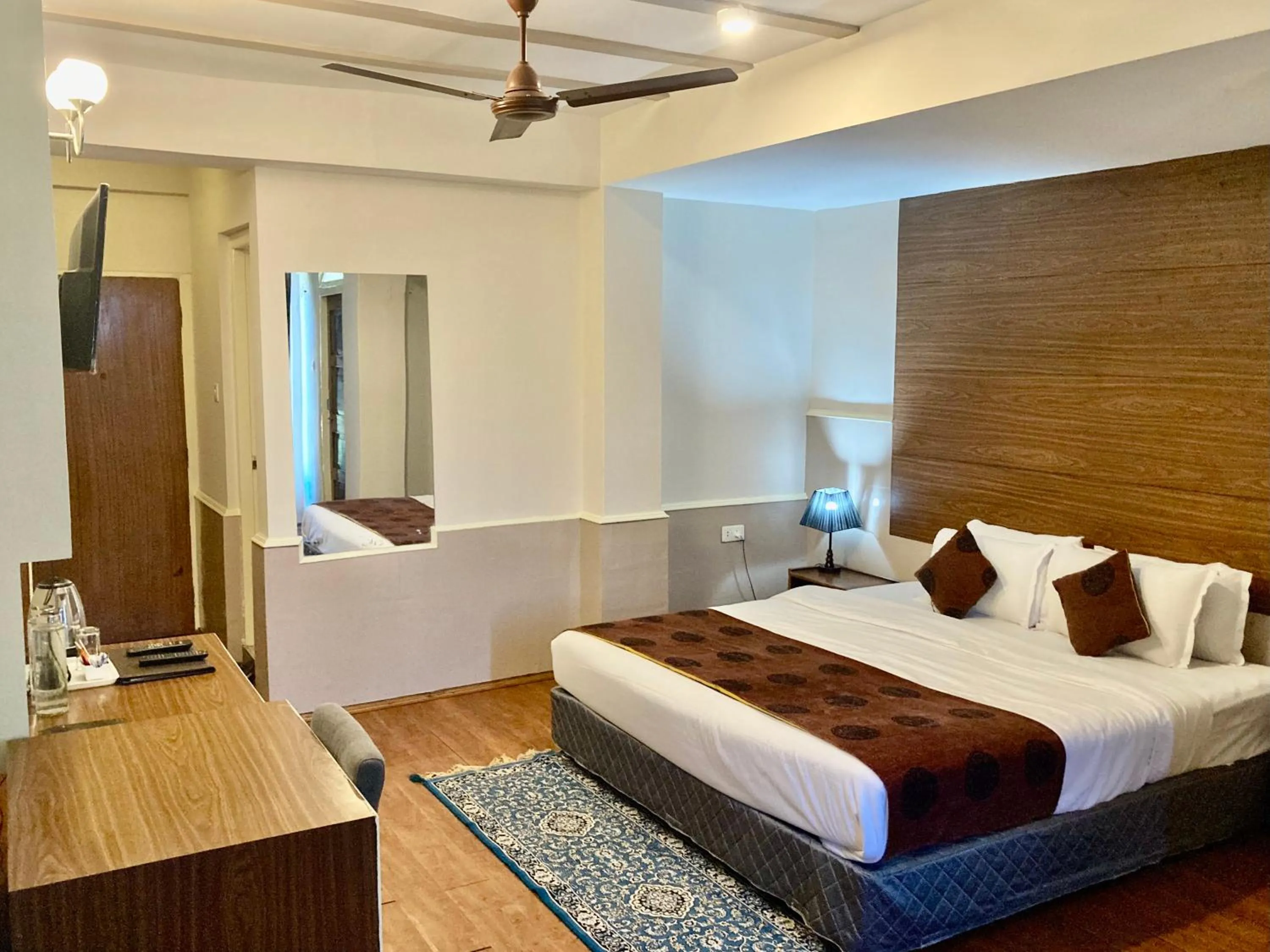 Bed in MayaTels - Maya Inn, Gangtok