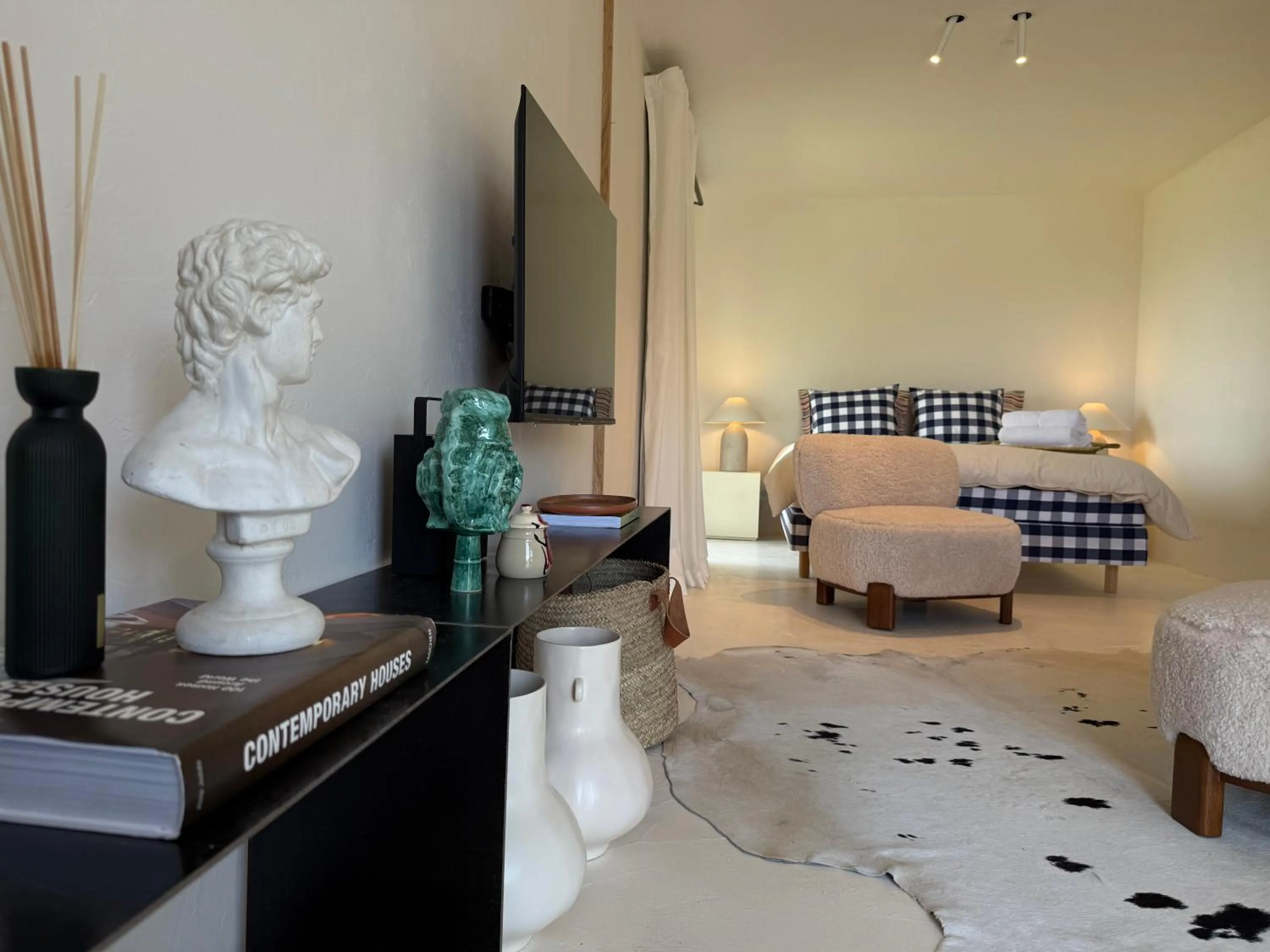 Bedroom, Bed in Cerquido by NHôme