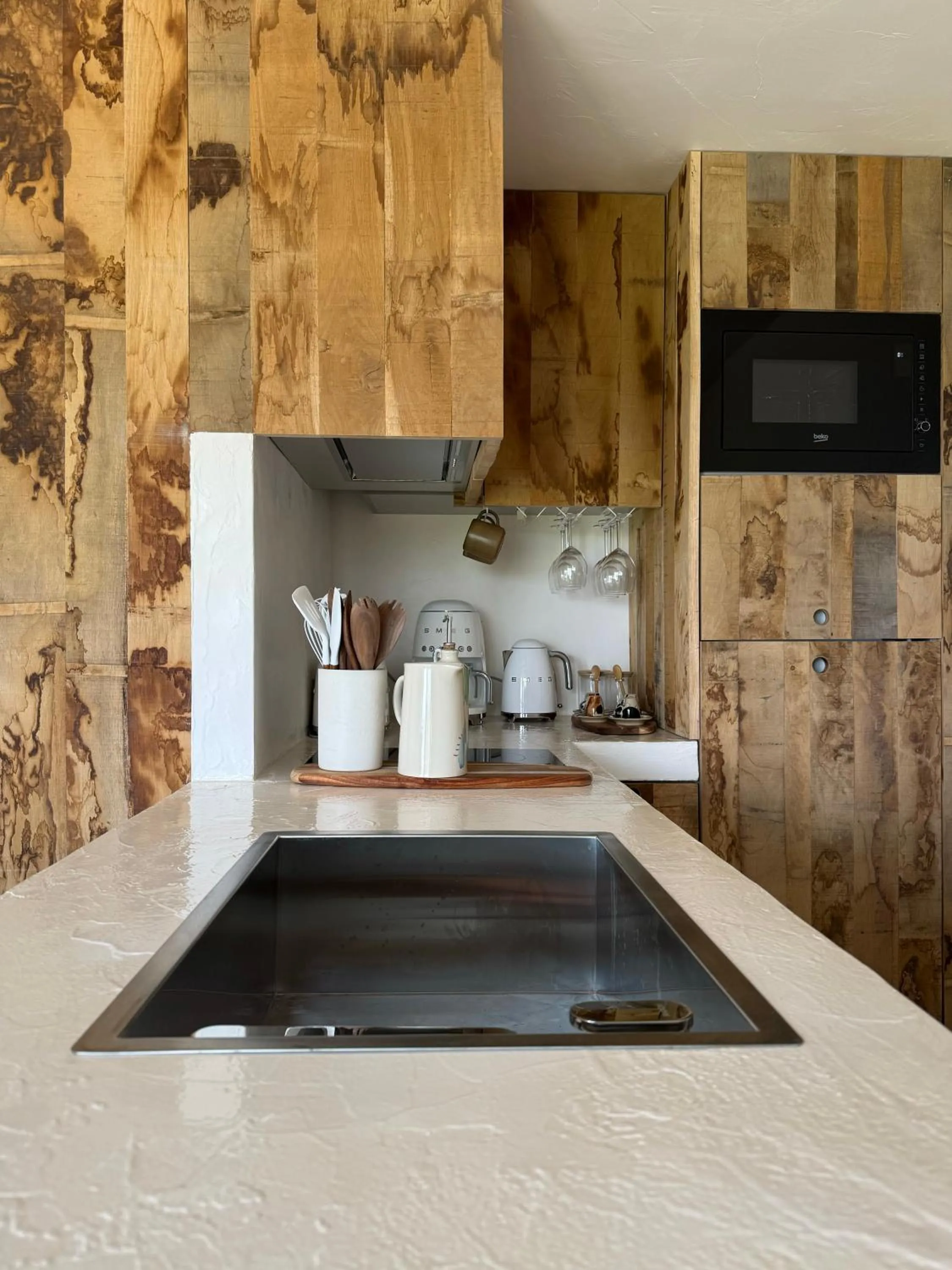 kitchen in Cerquido by NHôme