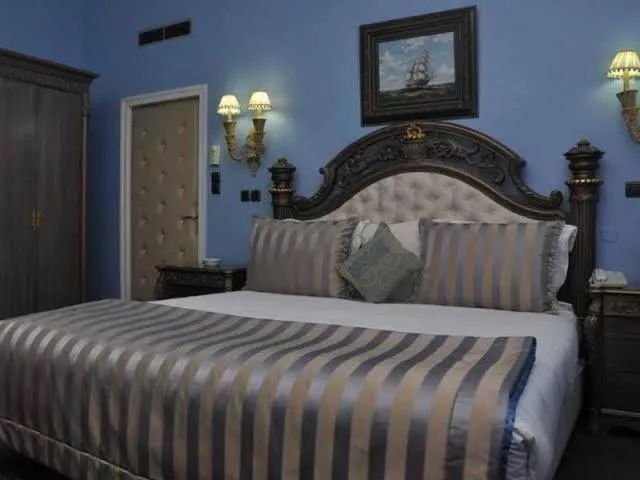 Bed in Hotel El Djazair