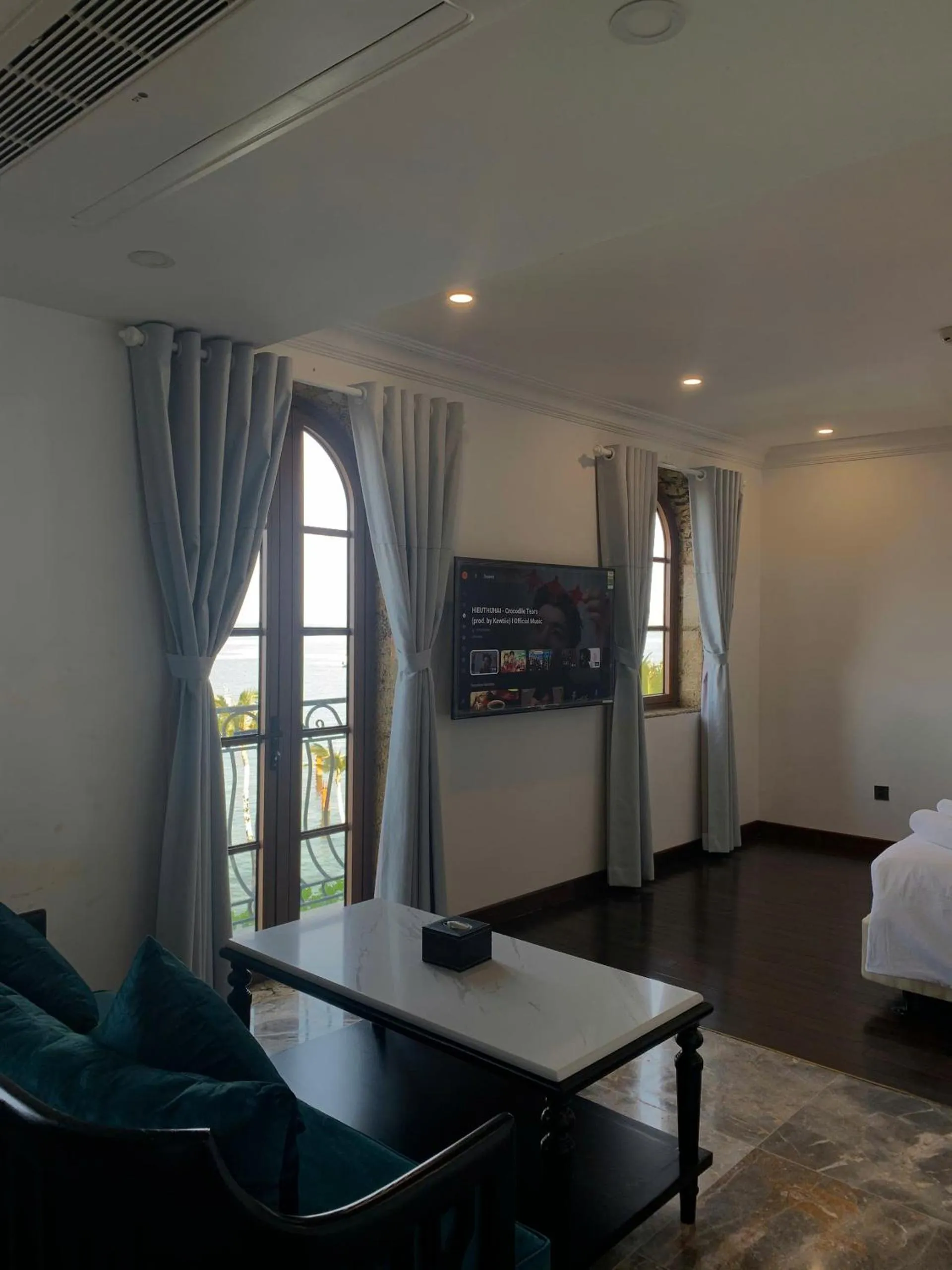 Photo of the whole room, Bed in The Room Hotel - Starbucks