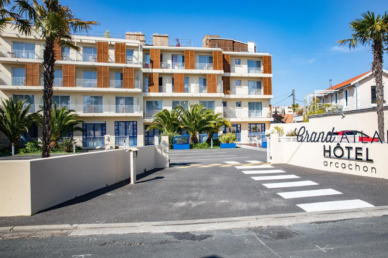Property building in Best Western Arcachon Le Port