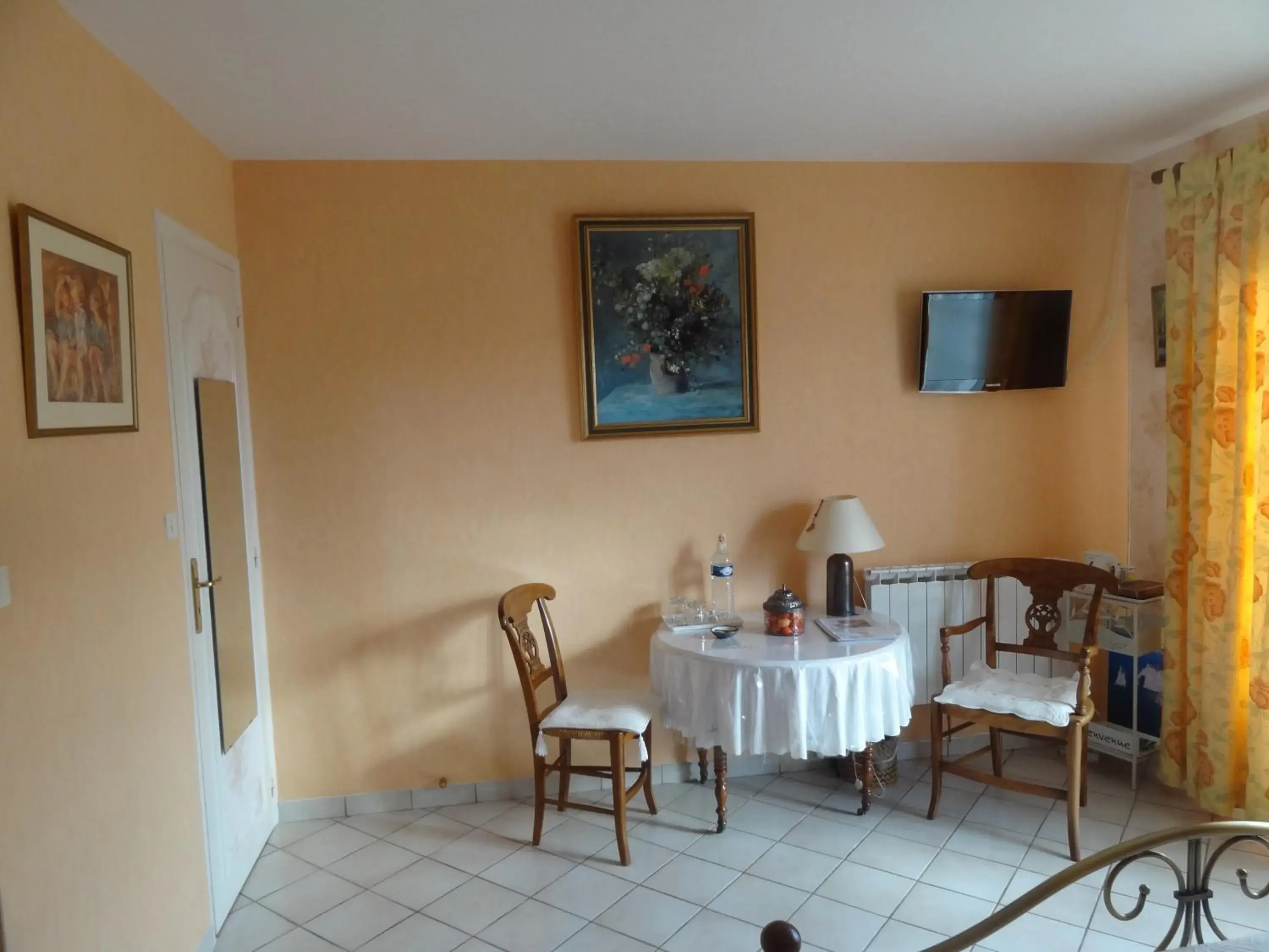 Double Room with Private Bathroom in Le Franquevillette Double Room with Private Bathroom in Le Franquevillette