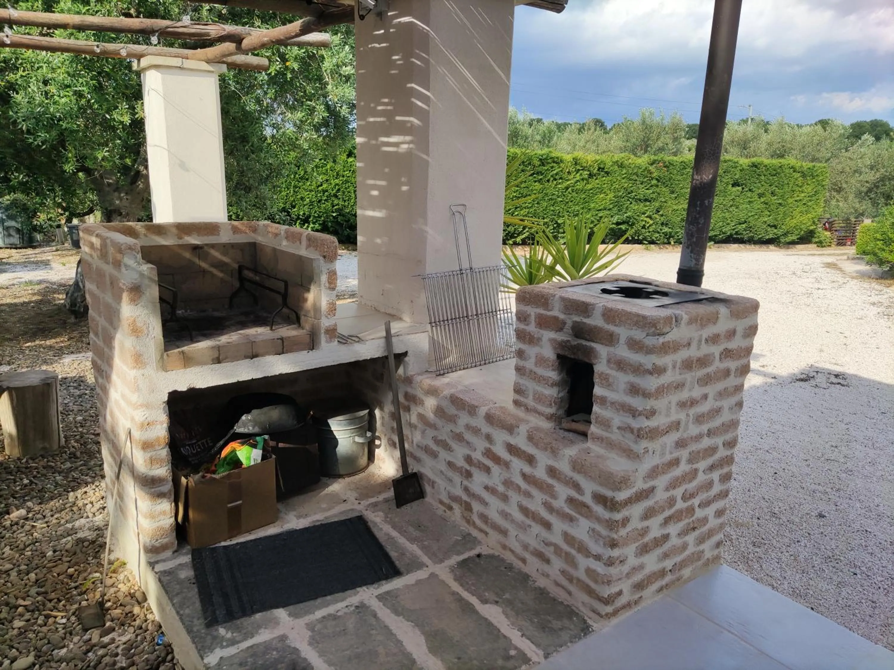 Communal kitchen in Villa Giulia B&B