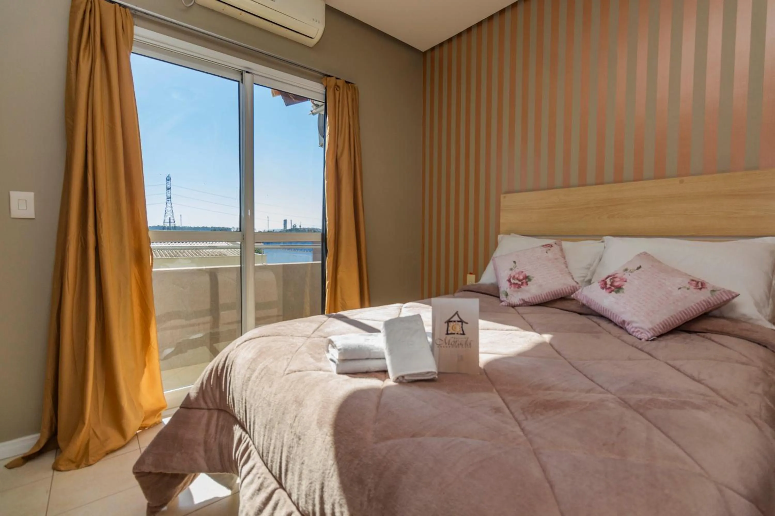 Swimming pool, Bed in Hotel Morada Del Este