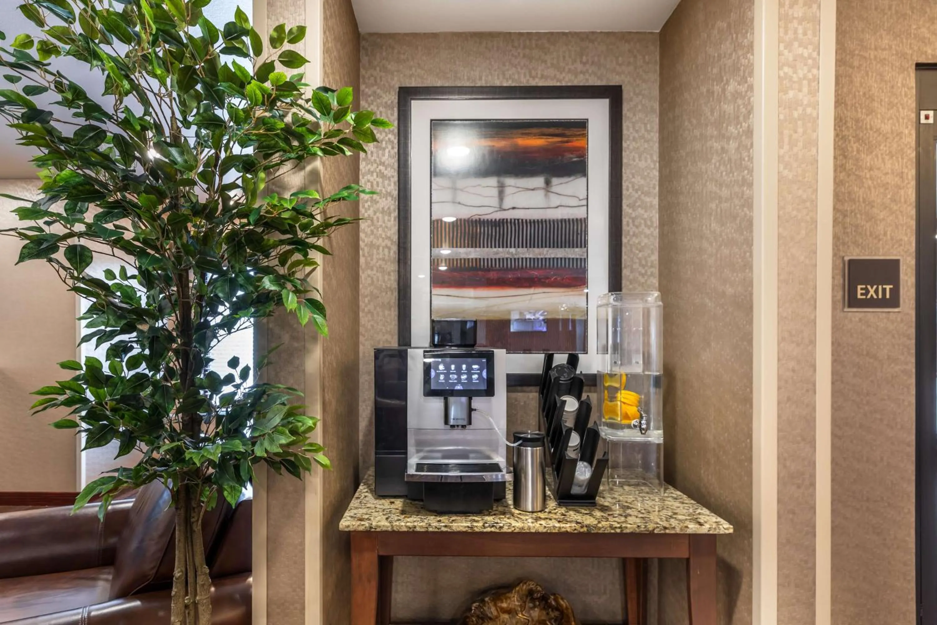 Lobby or reception in Best Western PLUS Casper Inn & Suites