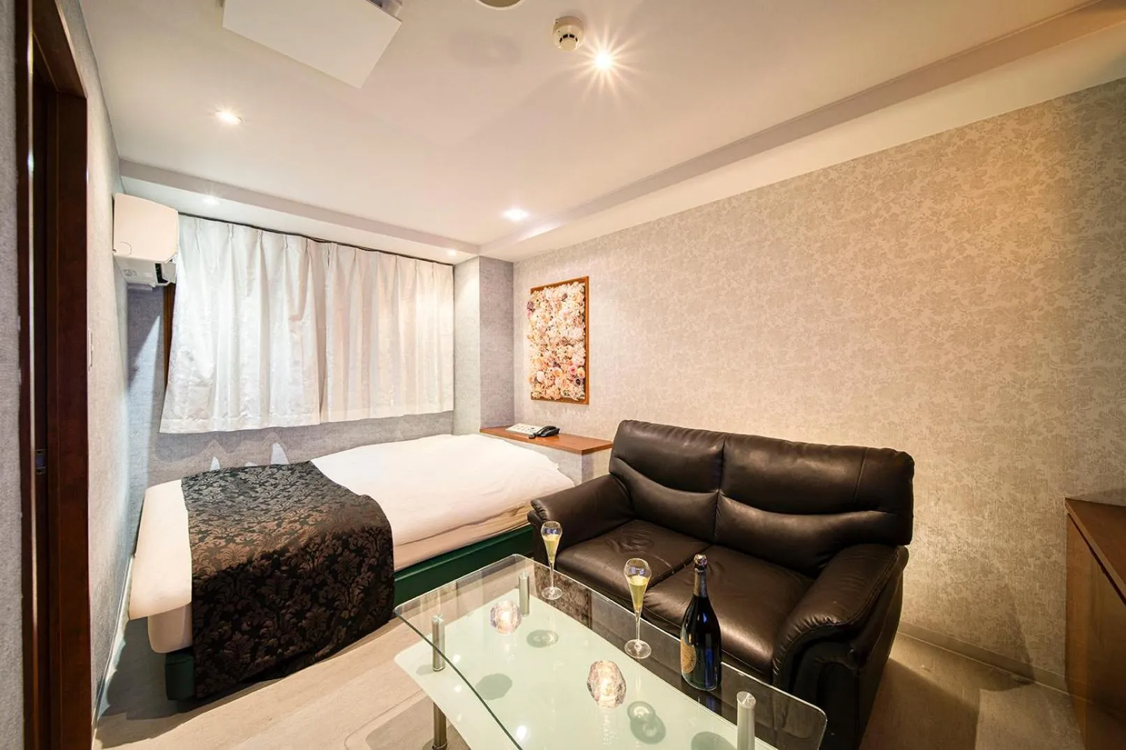 Bed in Hotel Trance (adult Only)