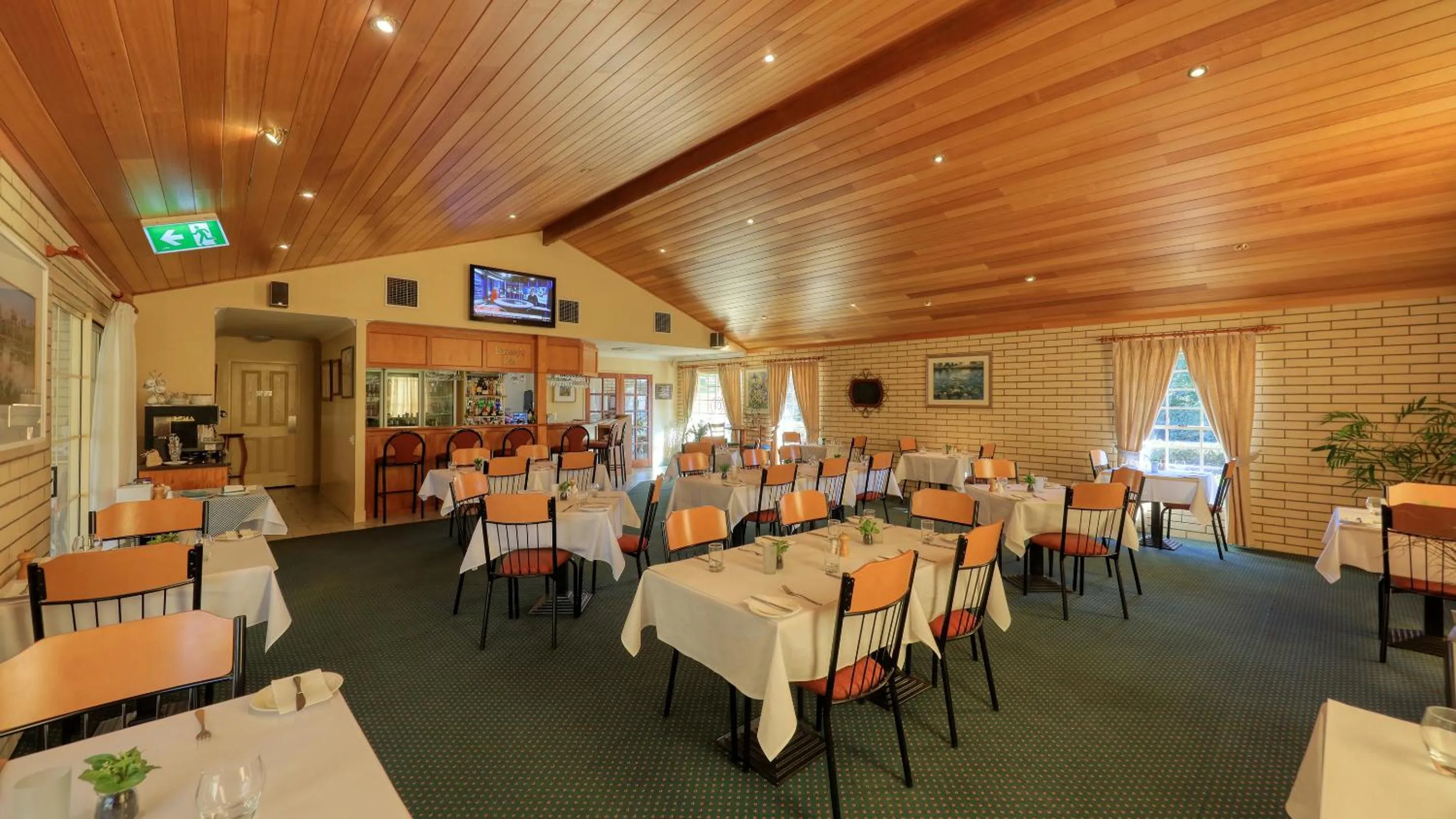 Restaurant/places to eat in Riverland Motor Inn