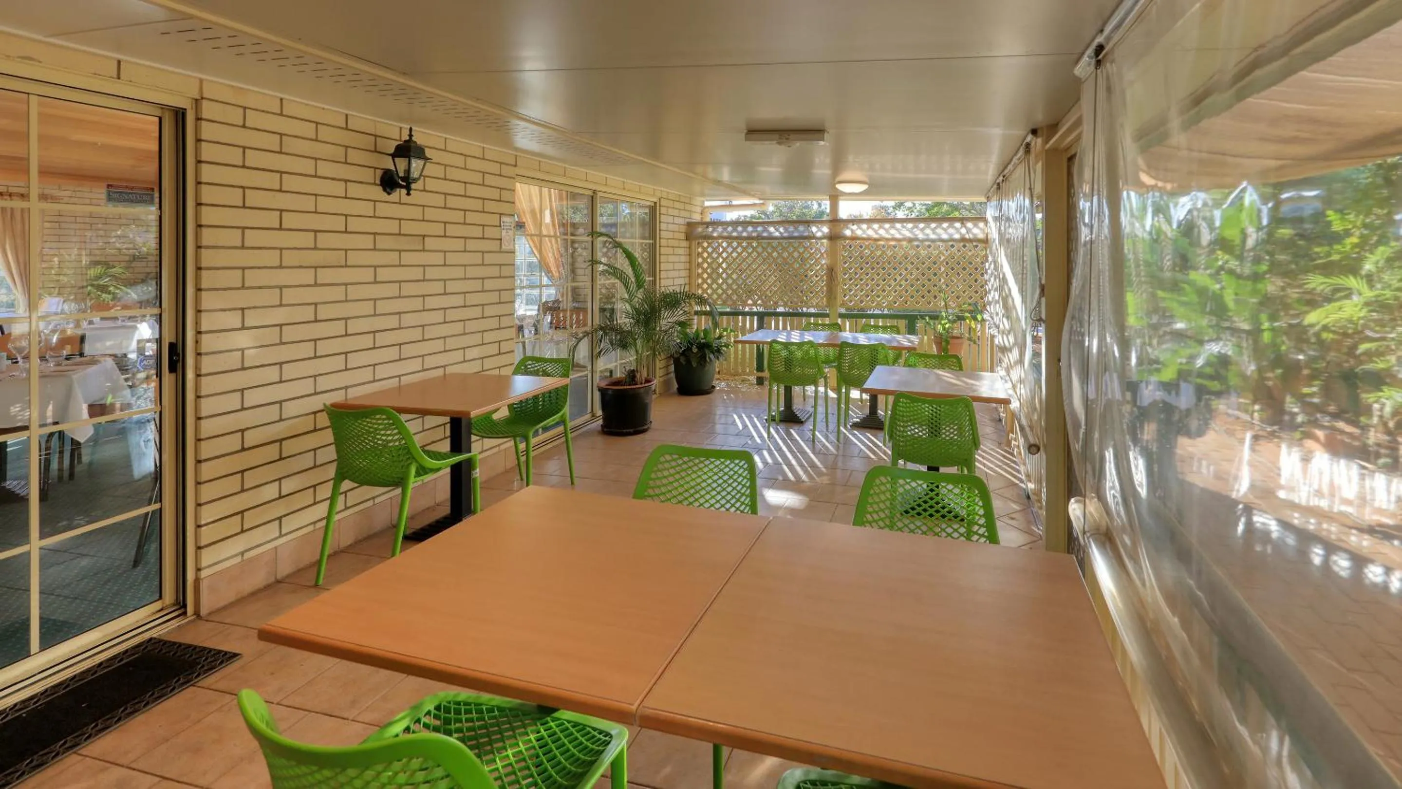 Restaurant/places to eat in Riverland Motor Inn