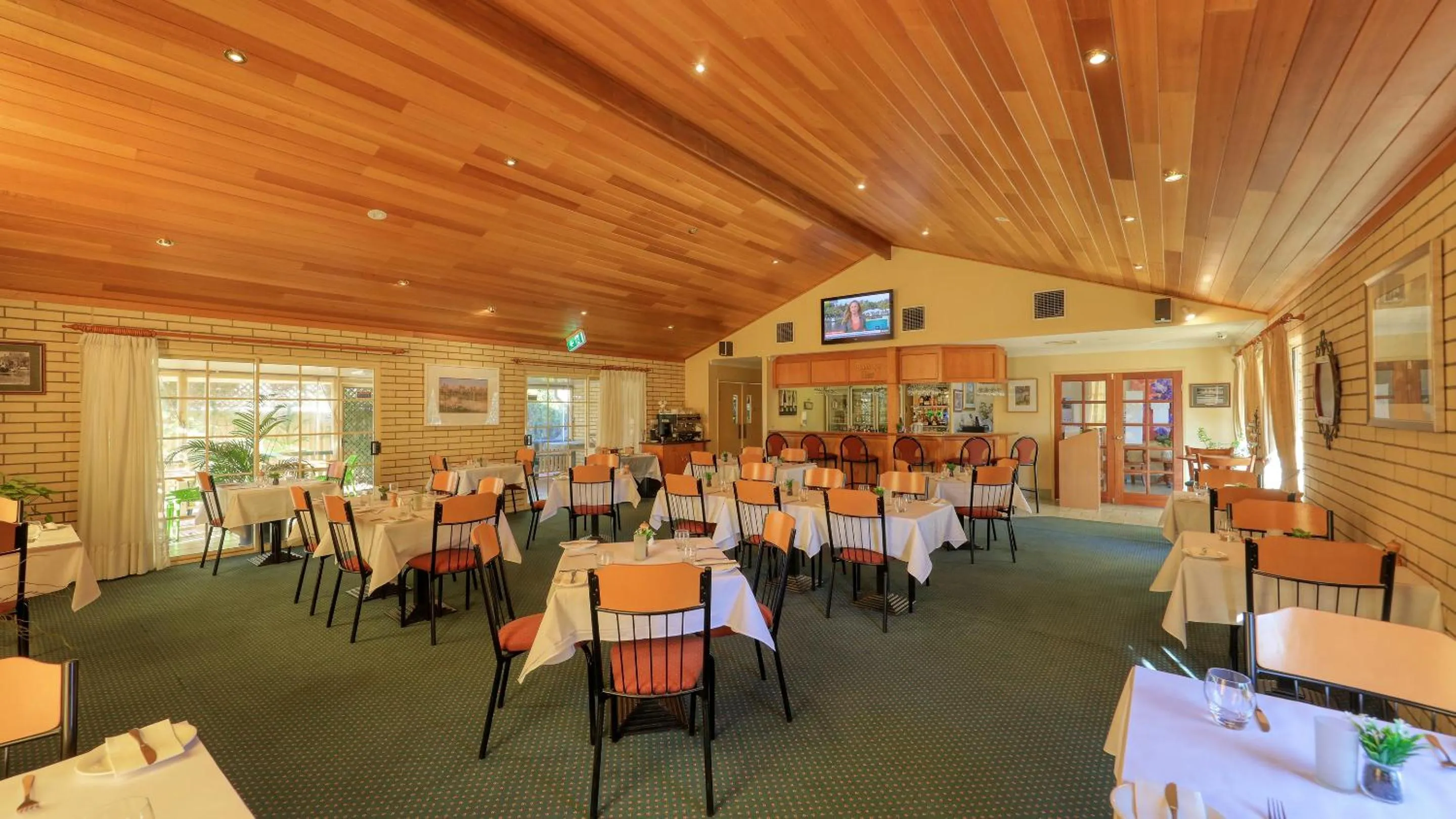 Restaurant/places to eat in Riverland Motor Inn