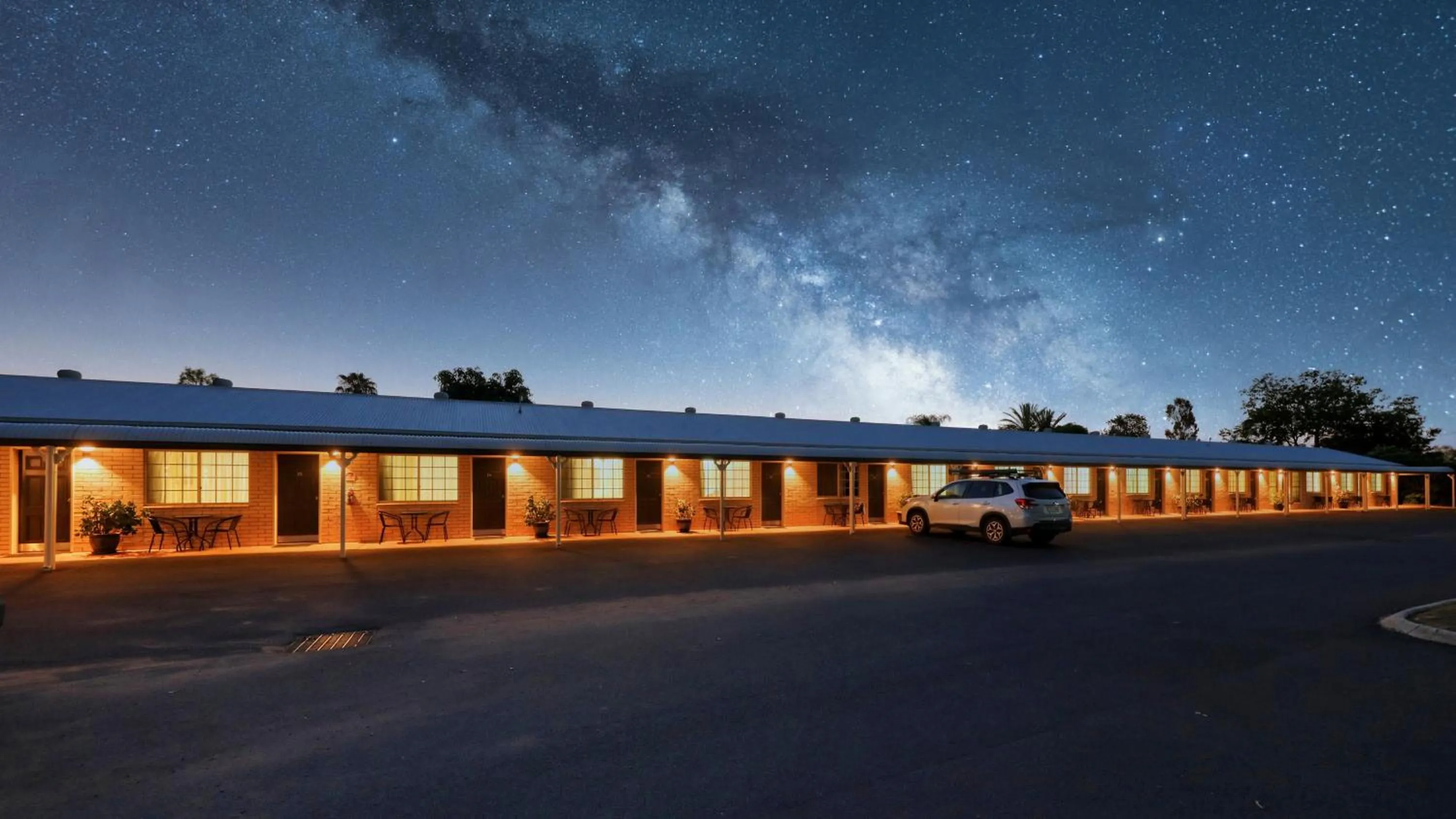 Property building in Riverland Motor Inn