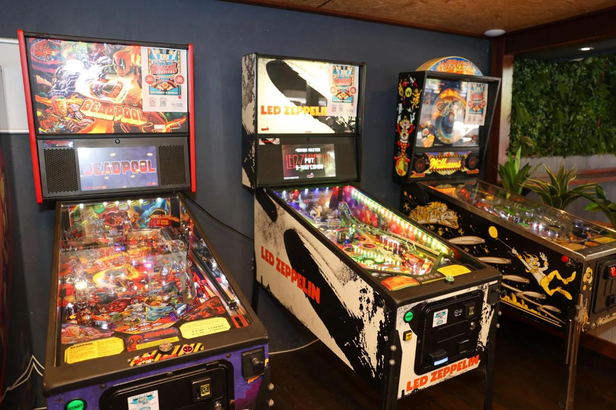 Game Room in Park Beach Hotel Motel