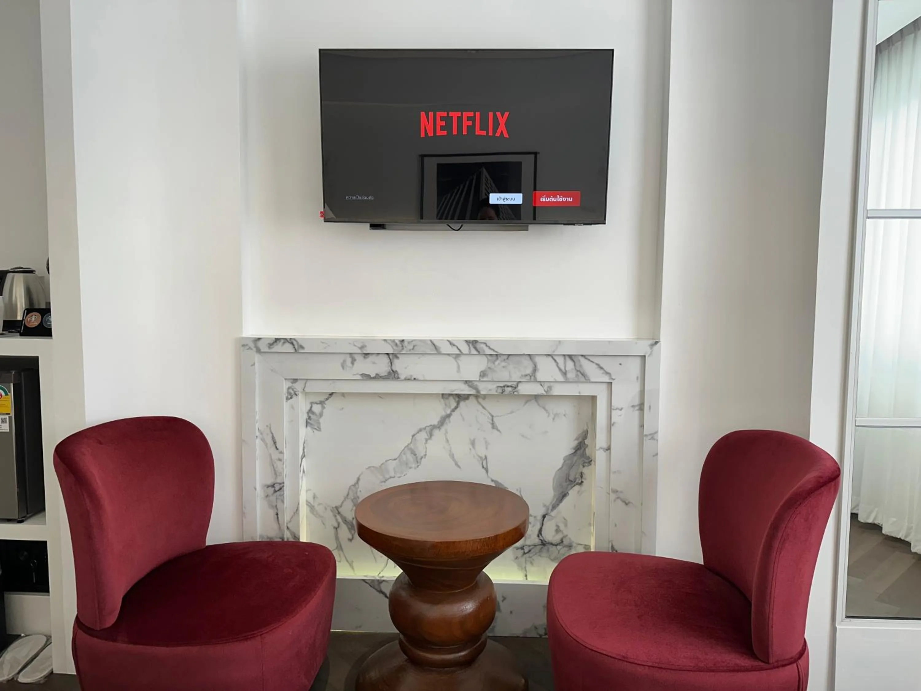 TV and multimedia in Elizabeth Hotel