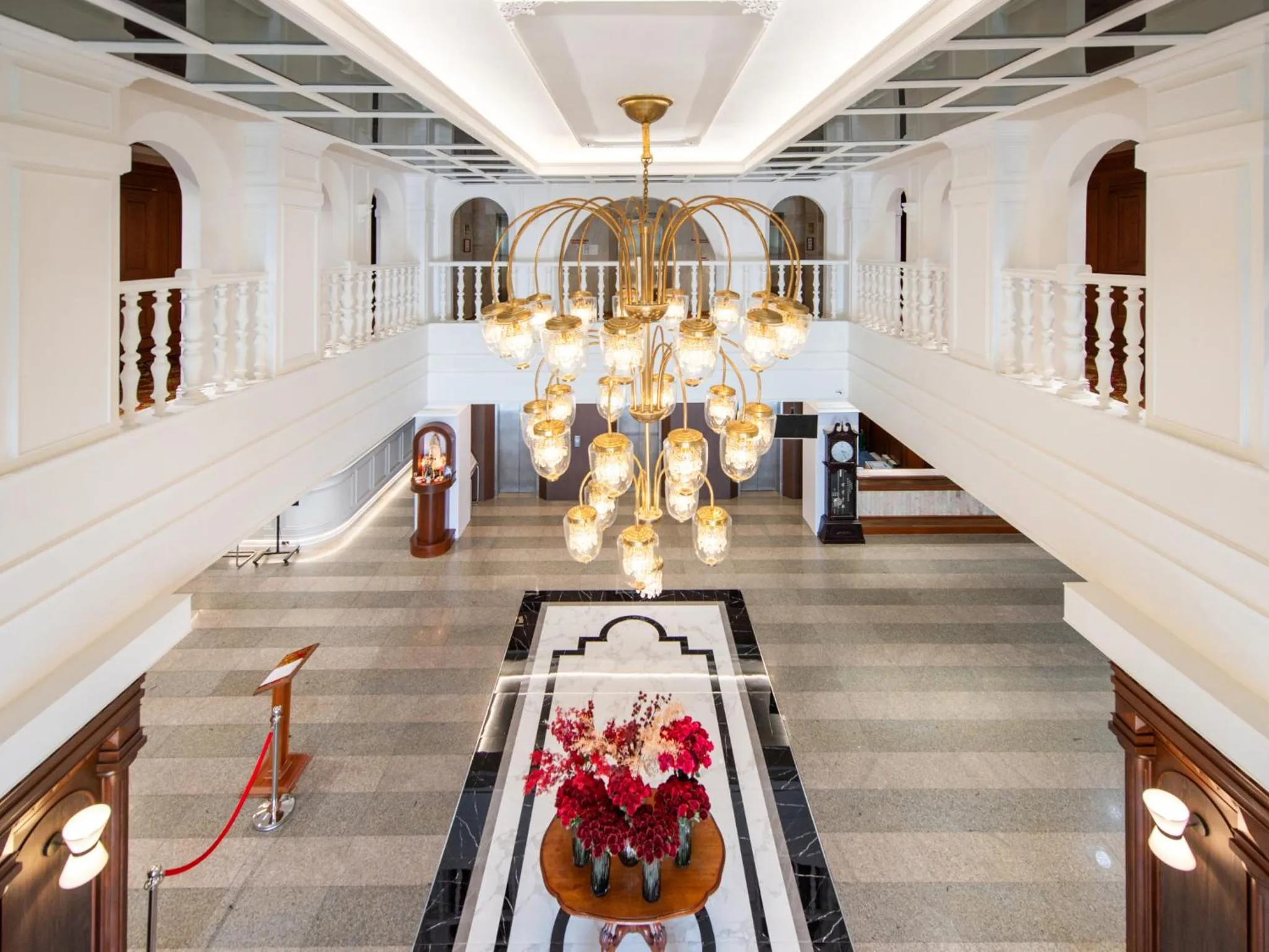 Lobby or reception in Elizabeth Hotel