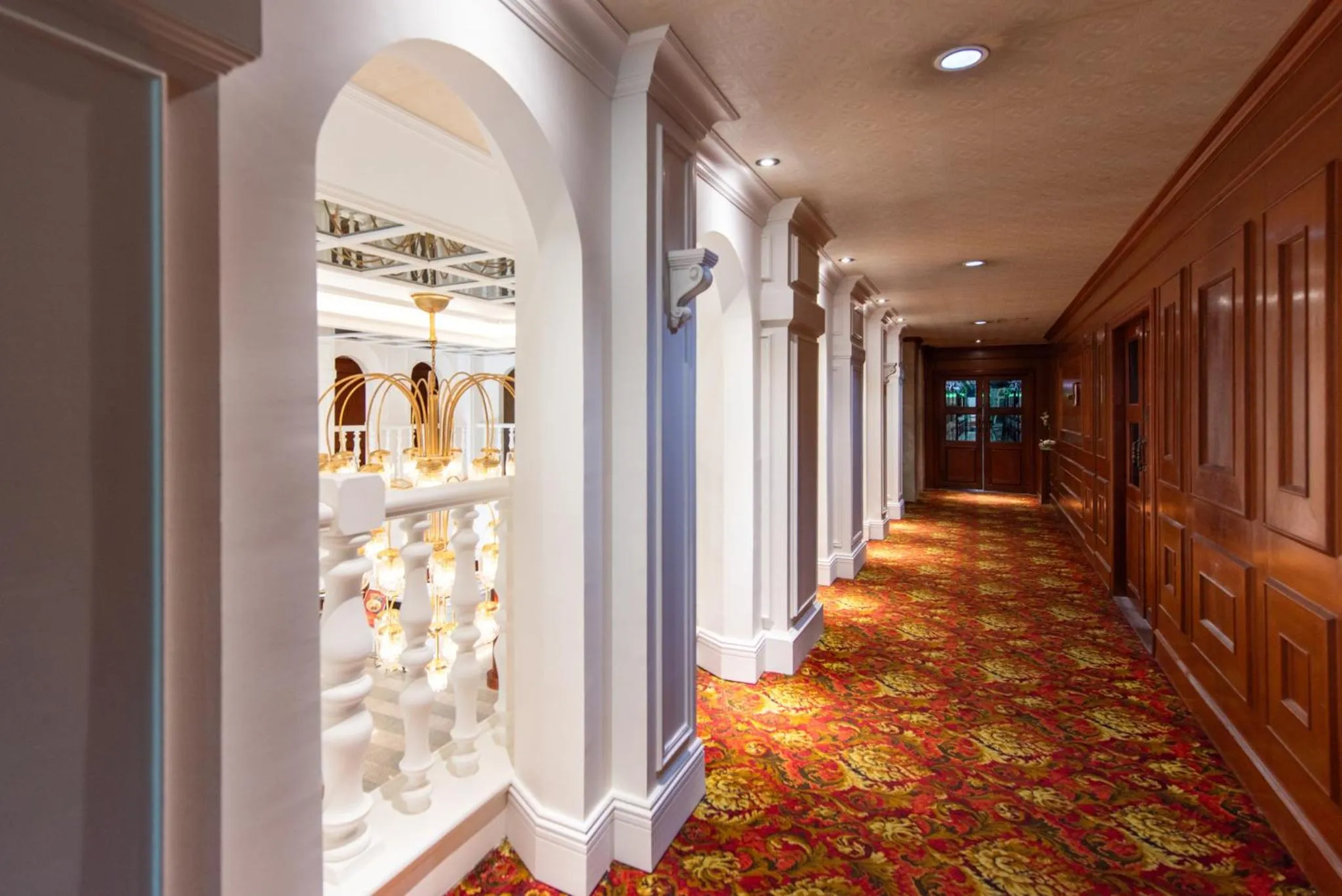 Property building in Elizabeth Hotel