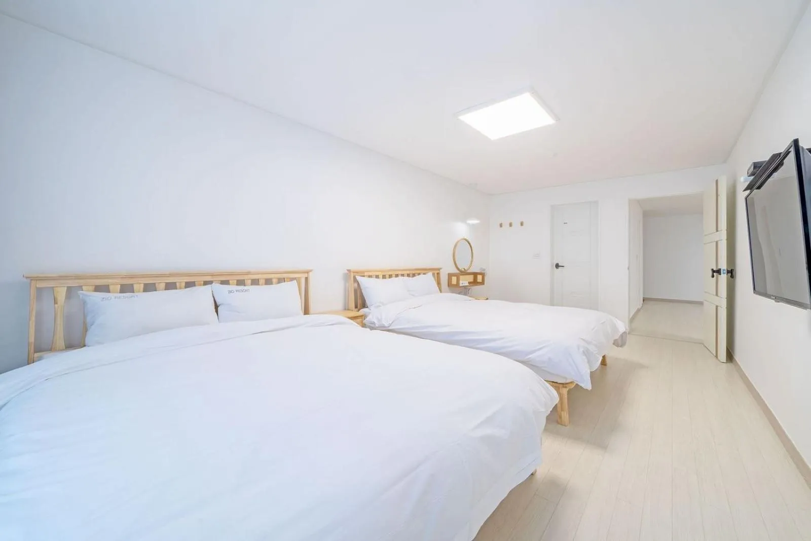 Bedroom, Bed in Zio Pinetree