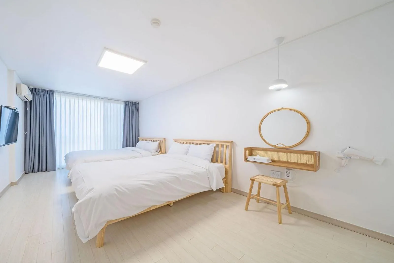 Bedroom, Bed in Zio Pinetree