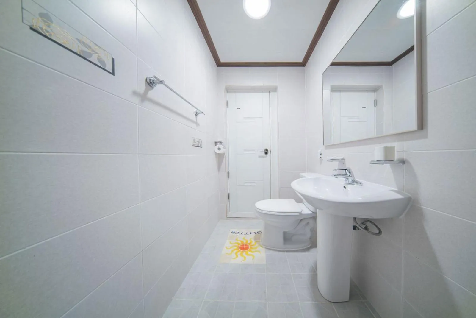 Toilet in Zio Pinetree