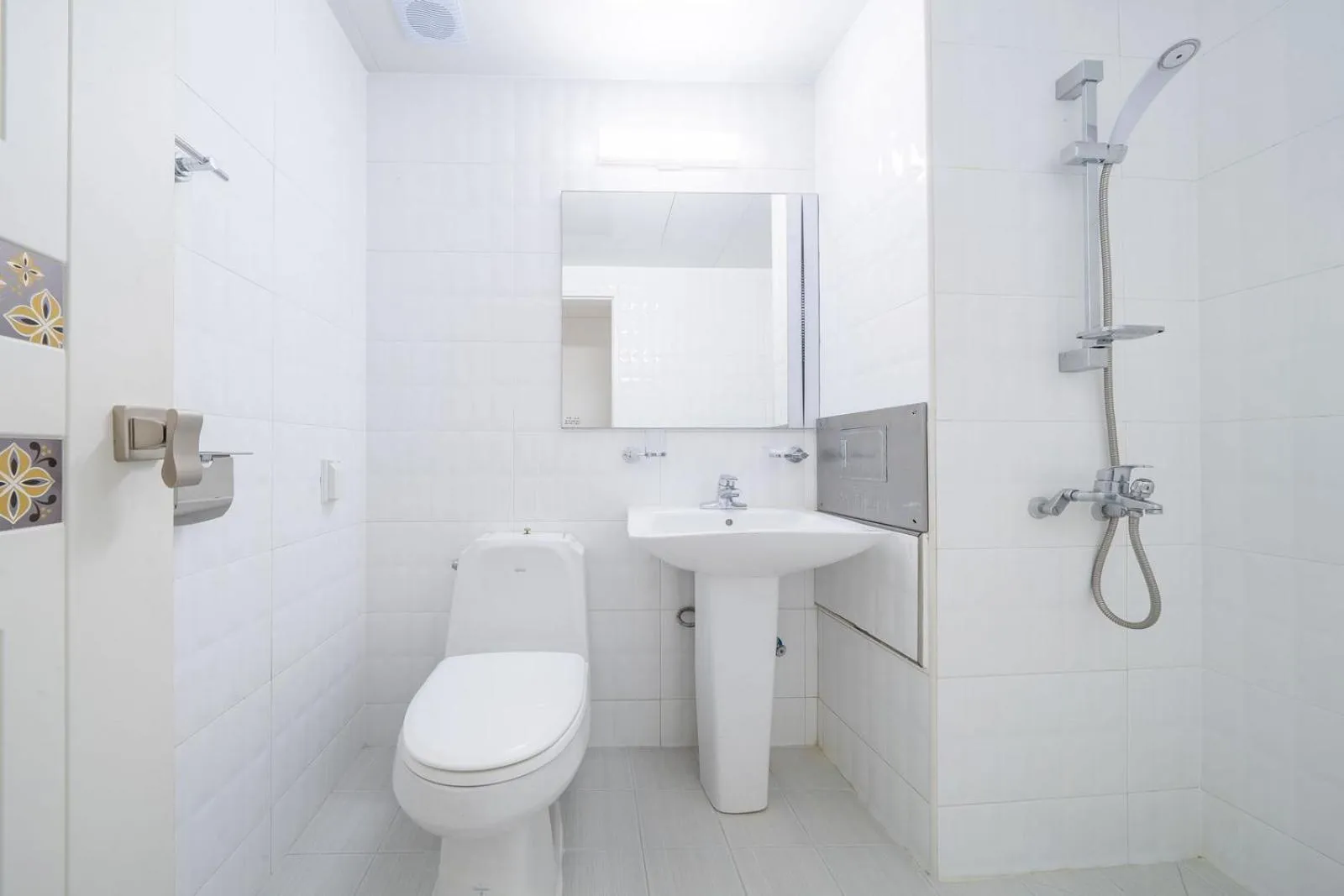 Toilet in Zio Pinetree