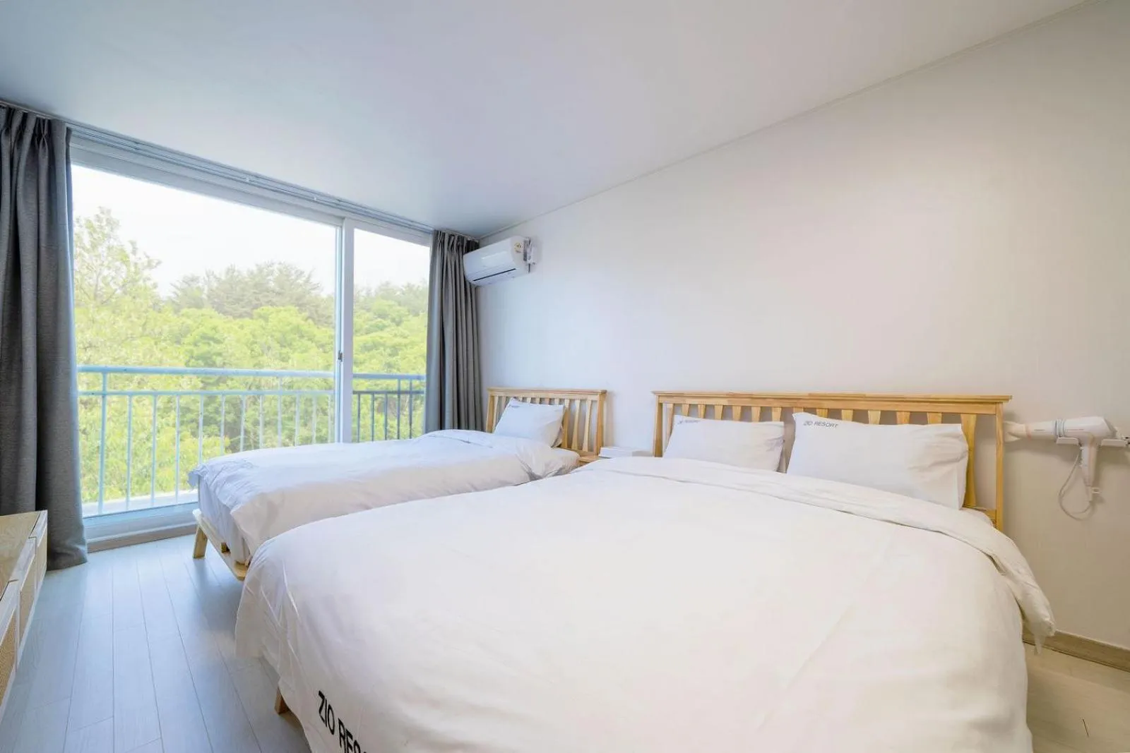 Mountain view, Bed in Zio Pinetree