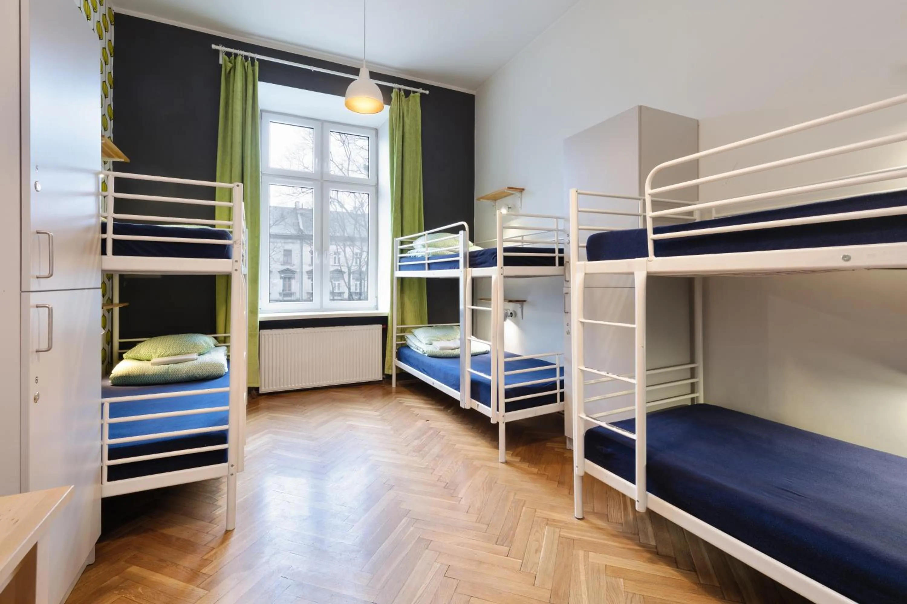 Room for 6 People with Shared Bathroom in Atlantis Hostel