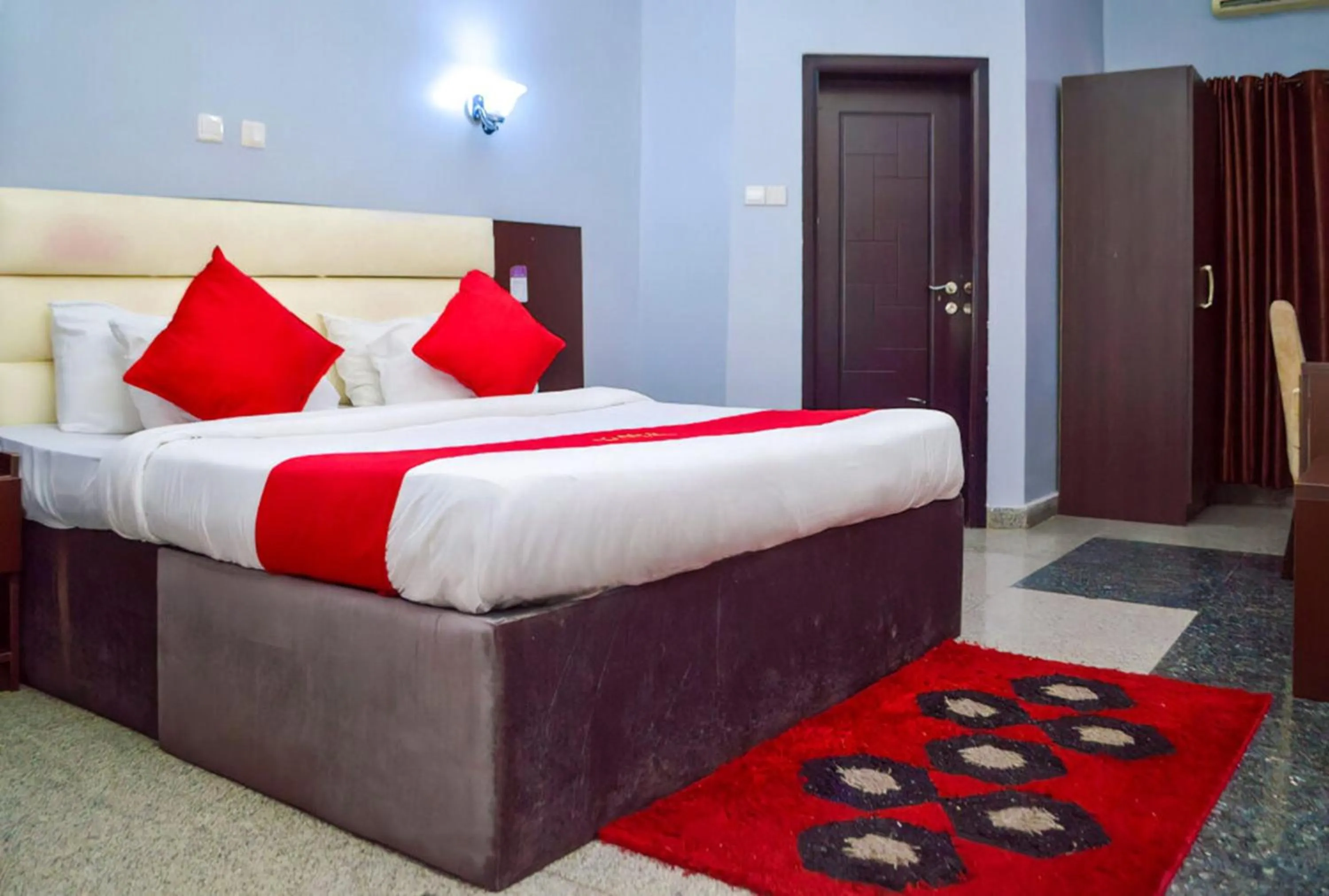 Deluxe Room in Nafelis Hotel Enugu