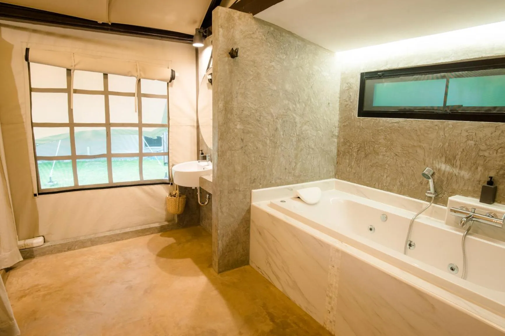 Bathroom in Lala Mukha Tented Resort Khao Yai