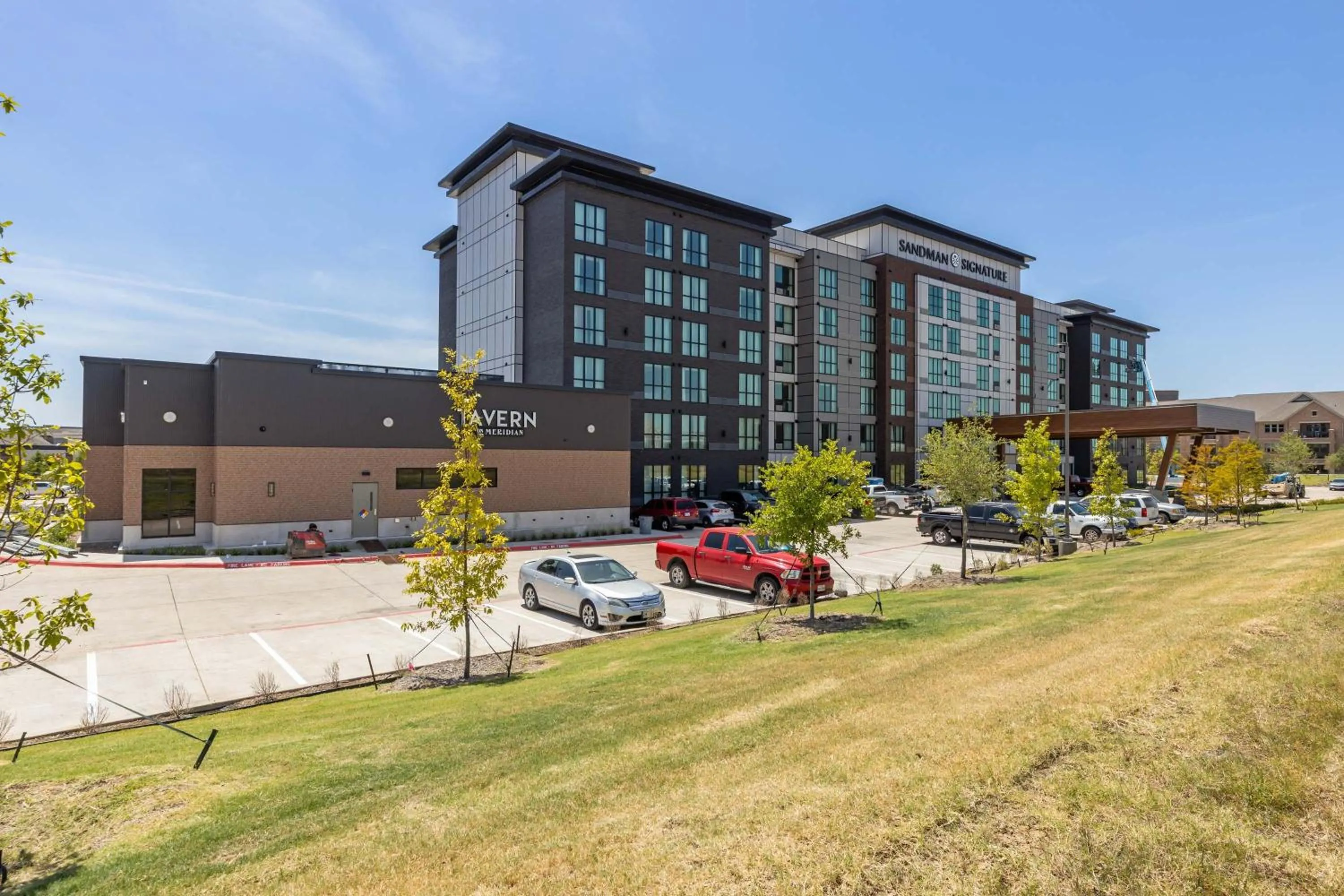 Sandman Signature Dallas Las Colinas Hotel & Suites