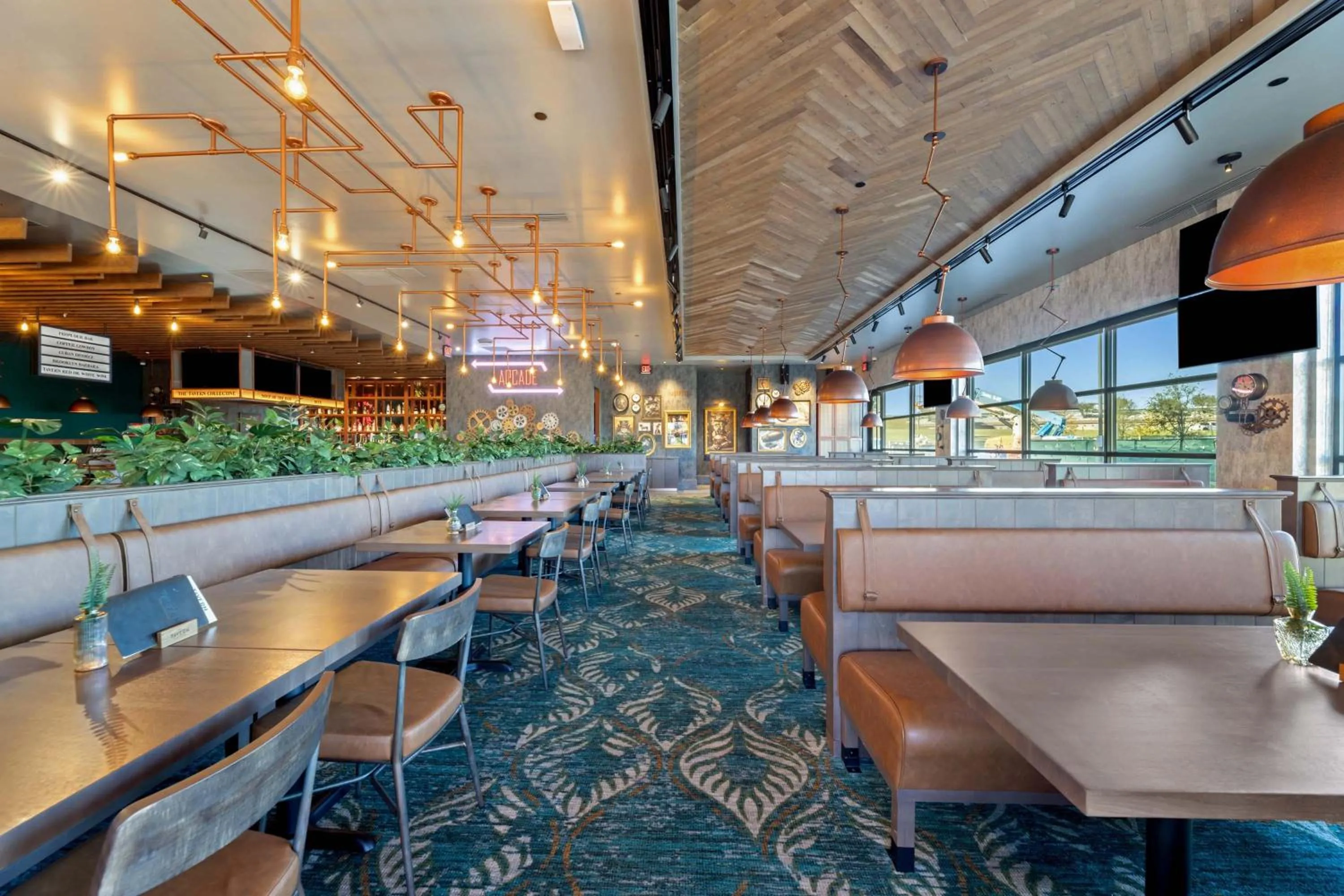 Restaurant/places to eat in Sandman Signature Dallas Las Colinas Hotel & Suites