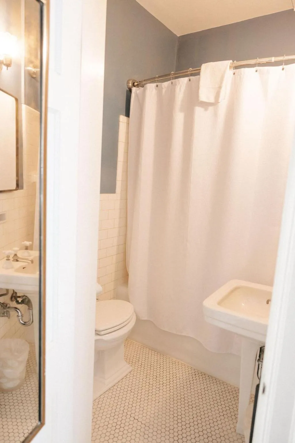 Bathroom in Ironclad Inn and Bourbon Room