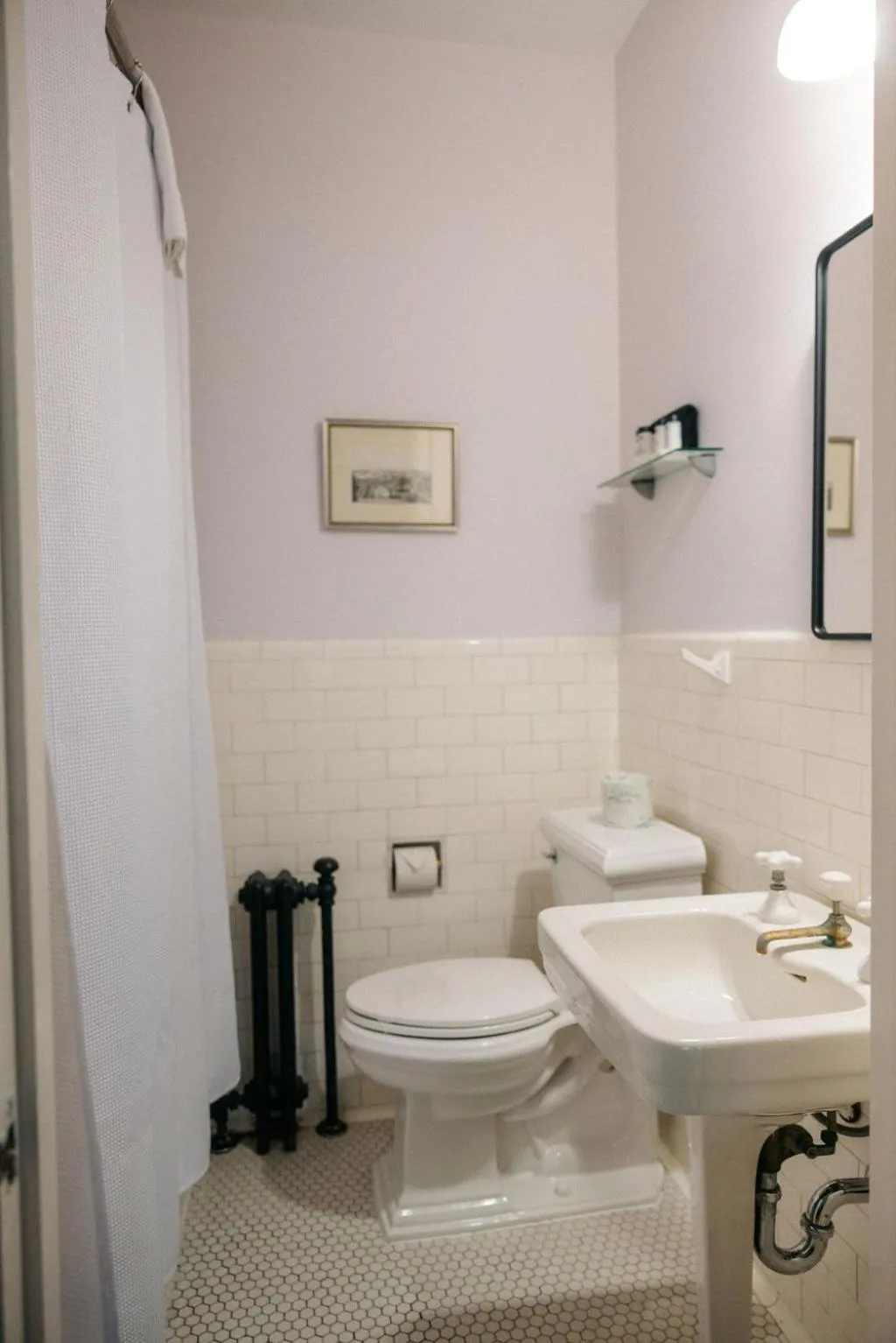 Bathroom in Ironclad Inn and Bourbon Room