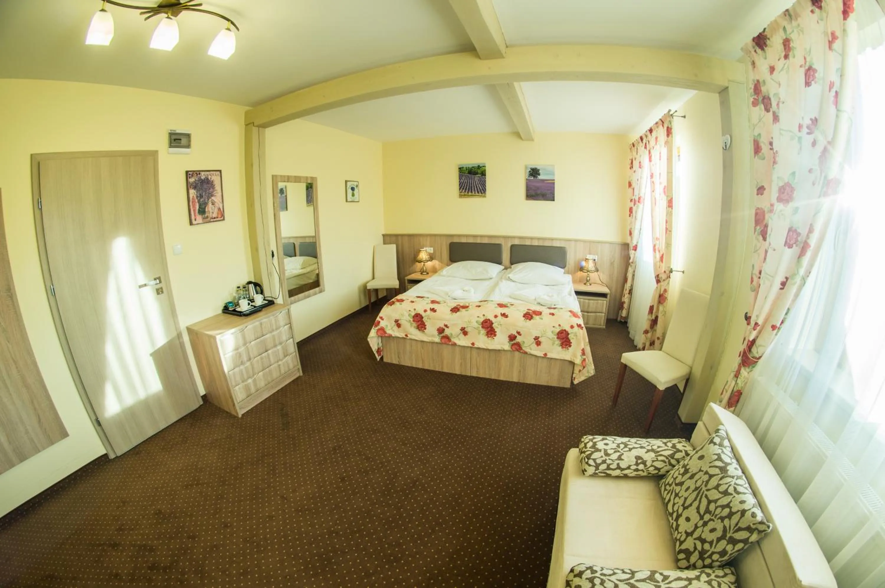 Day in Słoneczny Port