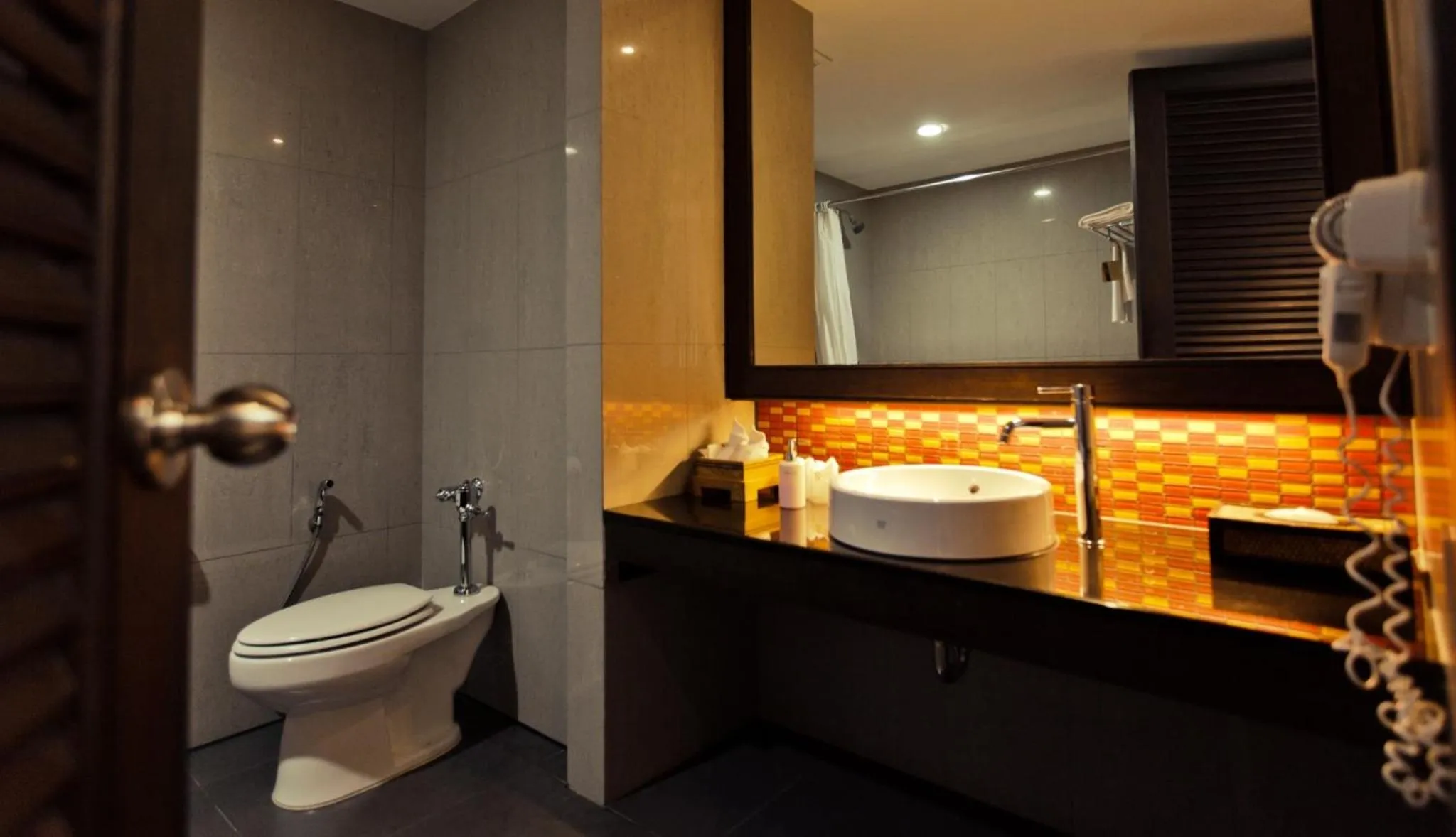 Bathroom in Sunee Grand Hotel and Convention Center