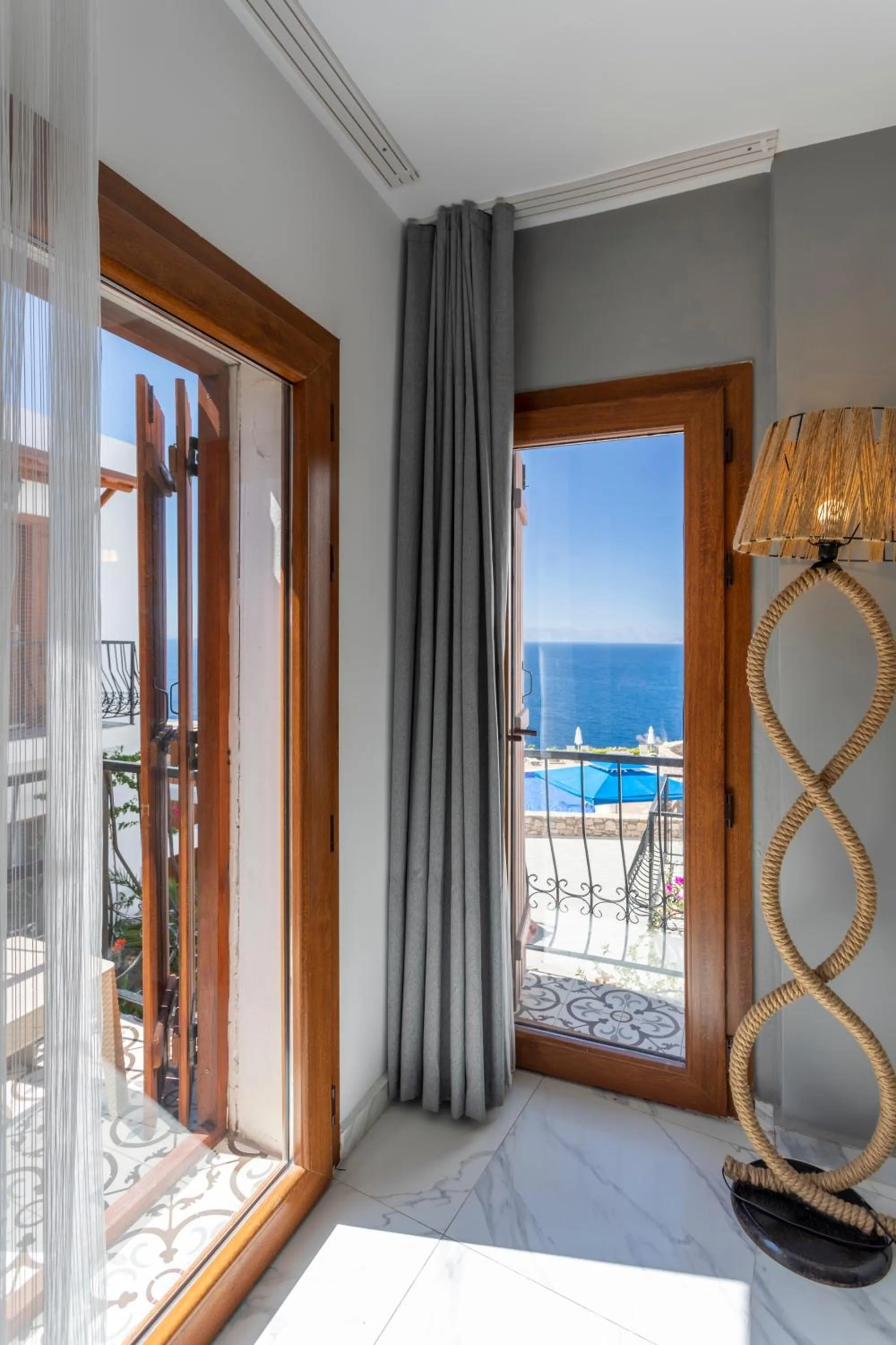 Sea view in Vega Aparts