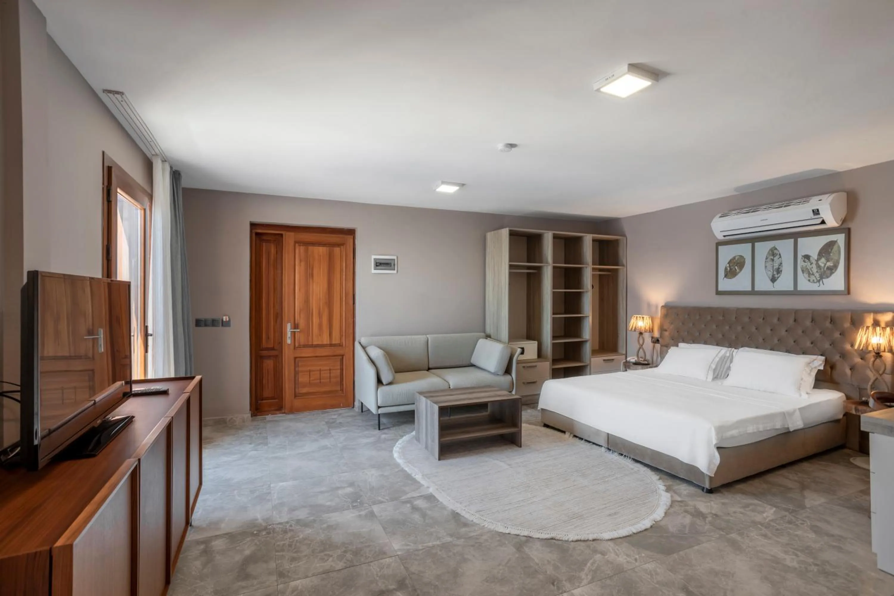 Photo of the whole room in Vega Aparts