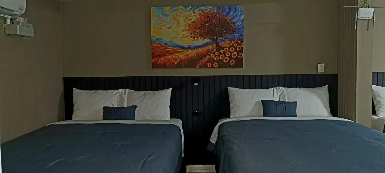 Deluxe Double Room with Two Double Beds - single occupancy in Kartagus B&B Deluxe Double Room with Two Double Beds - single occupancy in Kartagus B&B