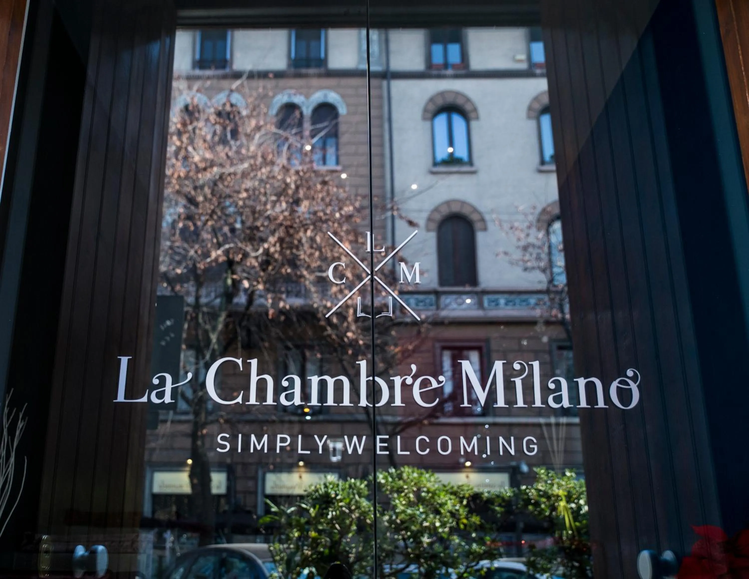 Property building in La Chambre Milano Guest House