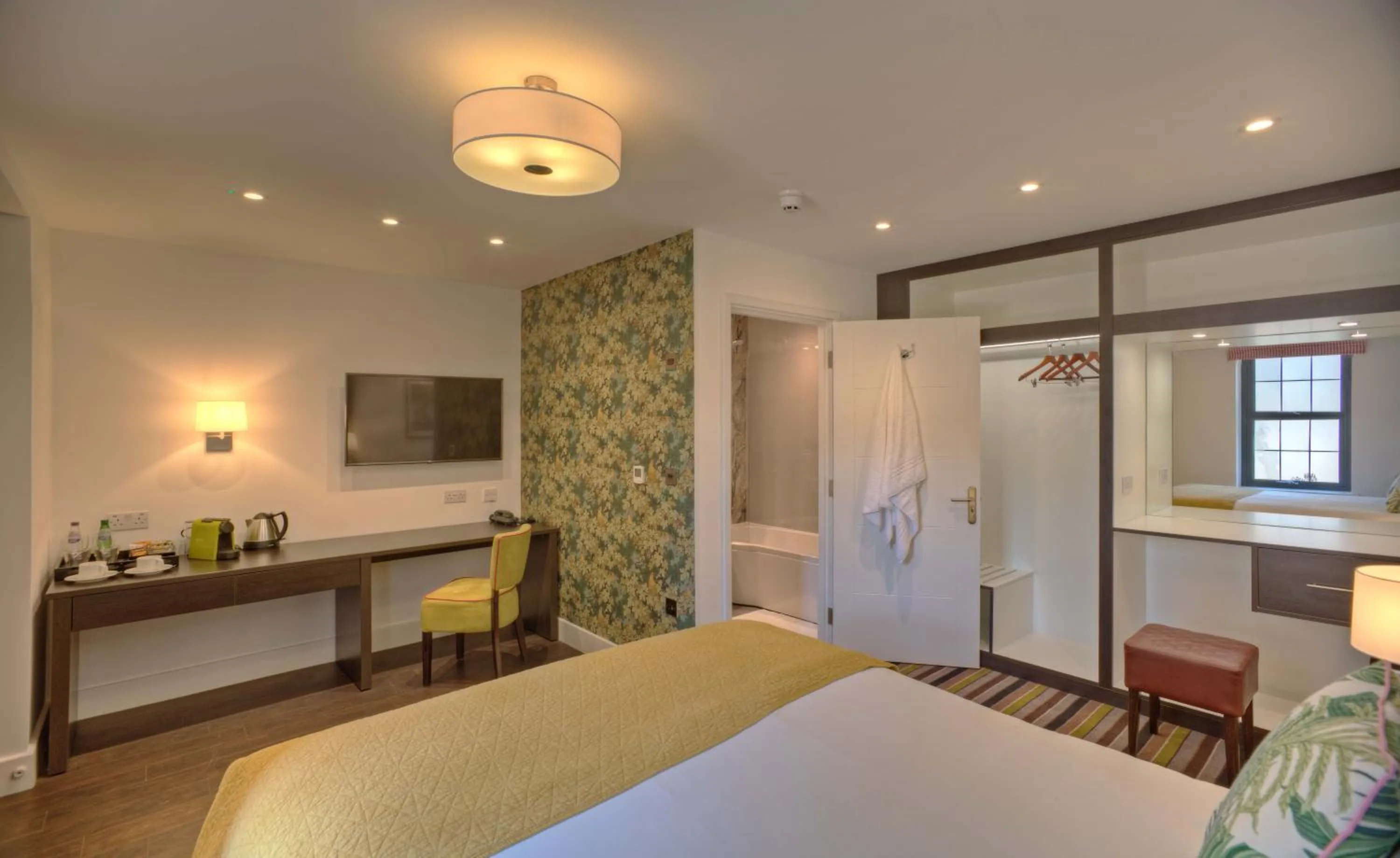 Bedroom, Bed in Denbies Vineyard Hotel