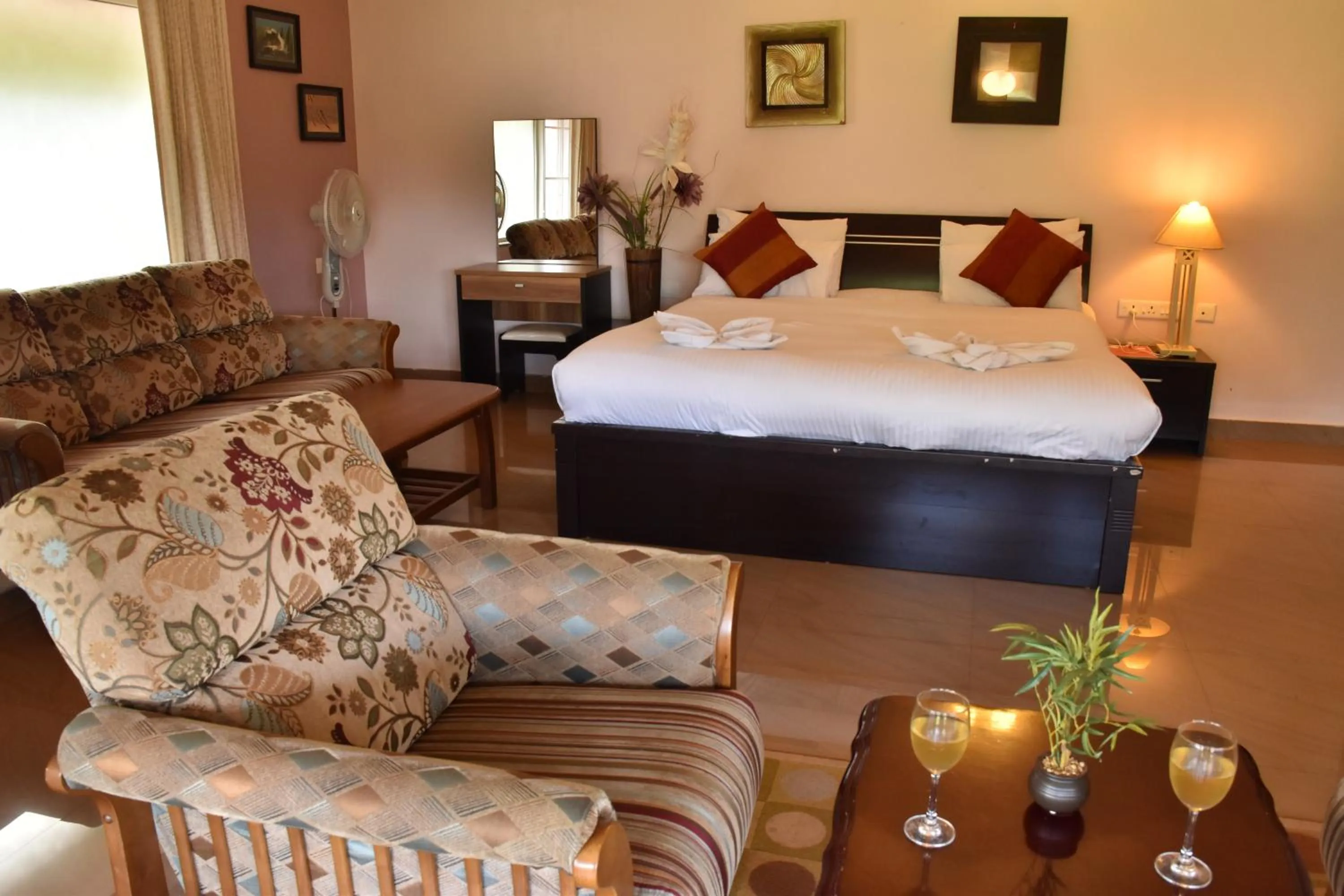 Bedroom, Bed in Green Nest Resort Ooty