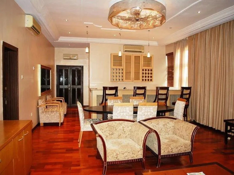 Owu Crown Hotel Ibadan