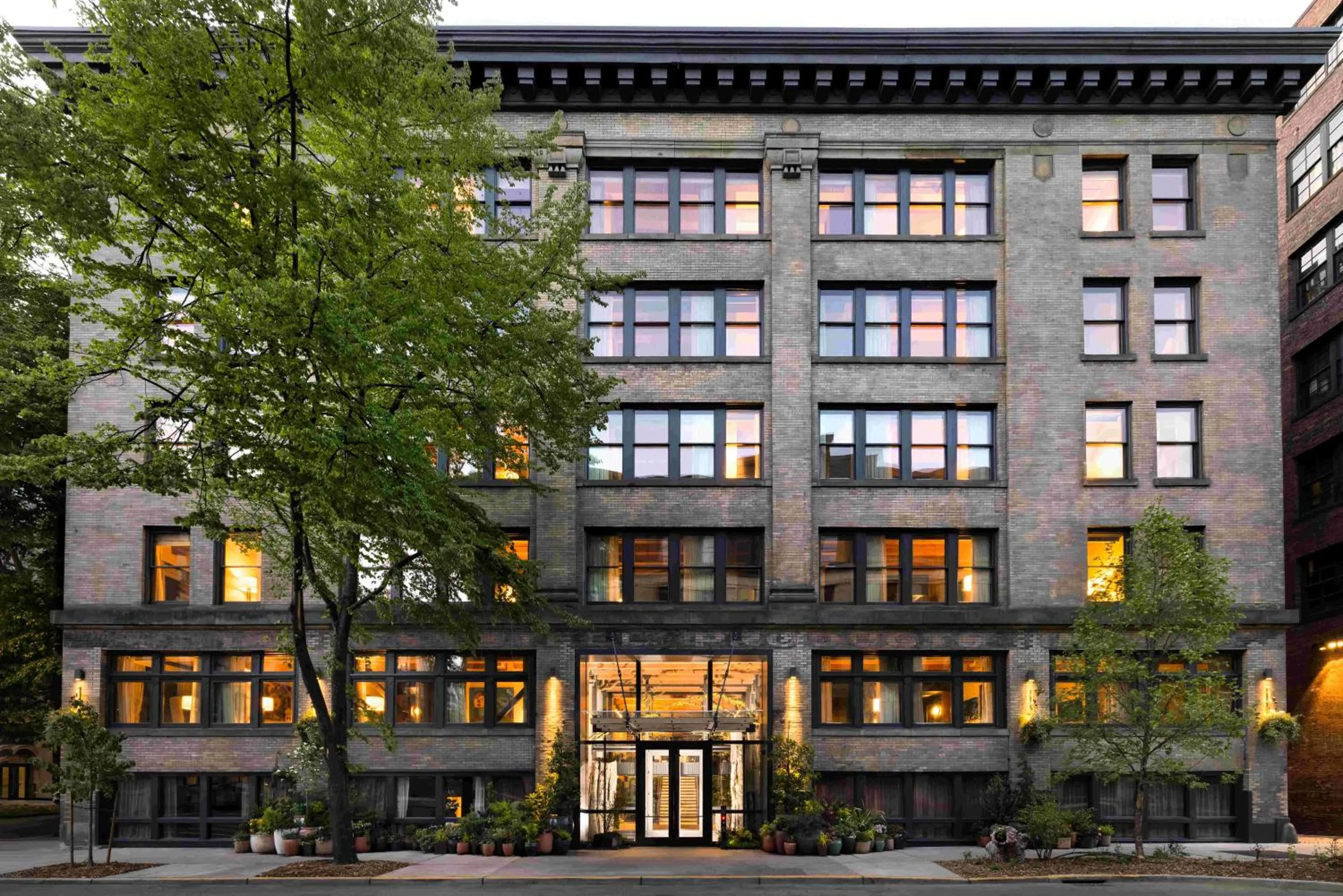 Property building in Populus Seattle