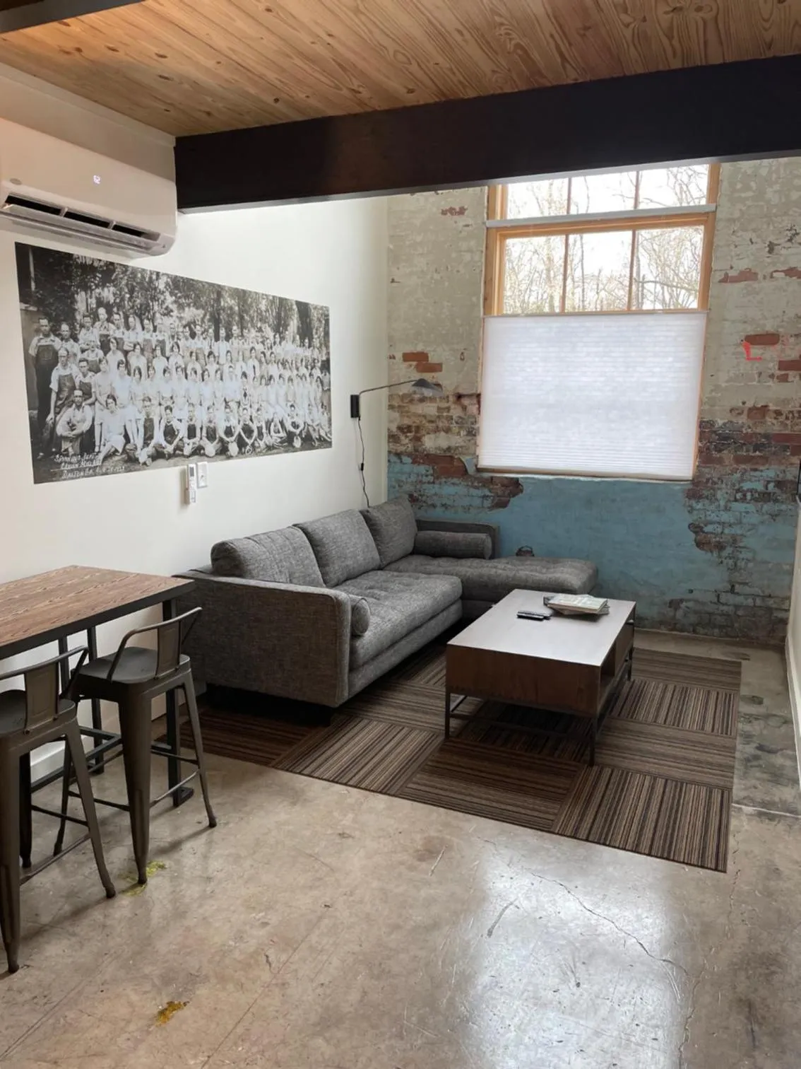 Living room in Loom Room Retreat