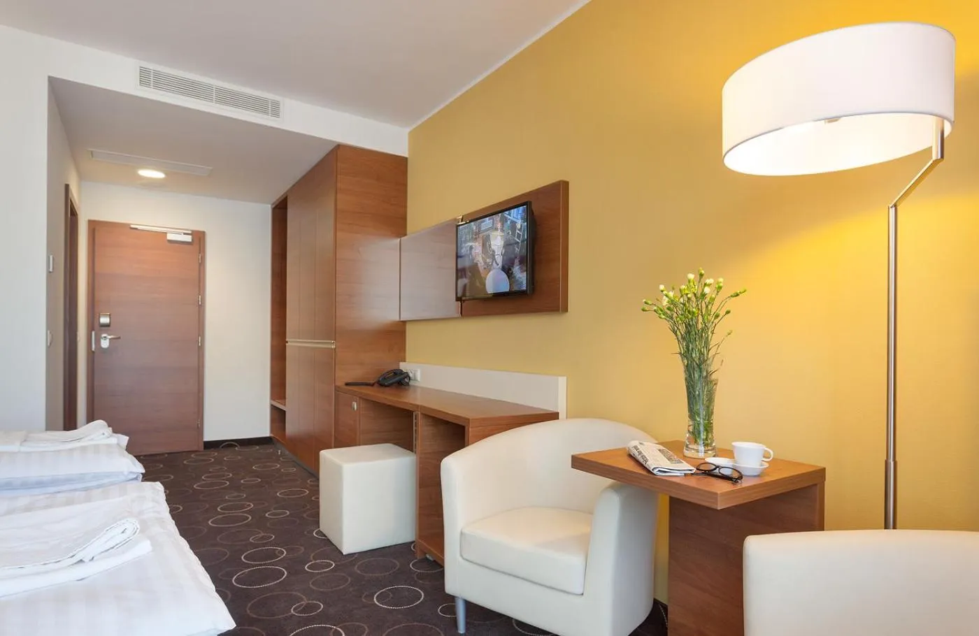 TV and multimedia, Bed in Wellness Hotel Panorama