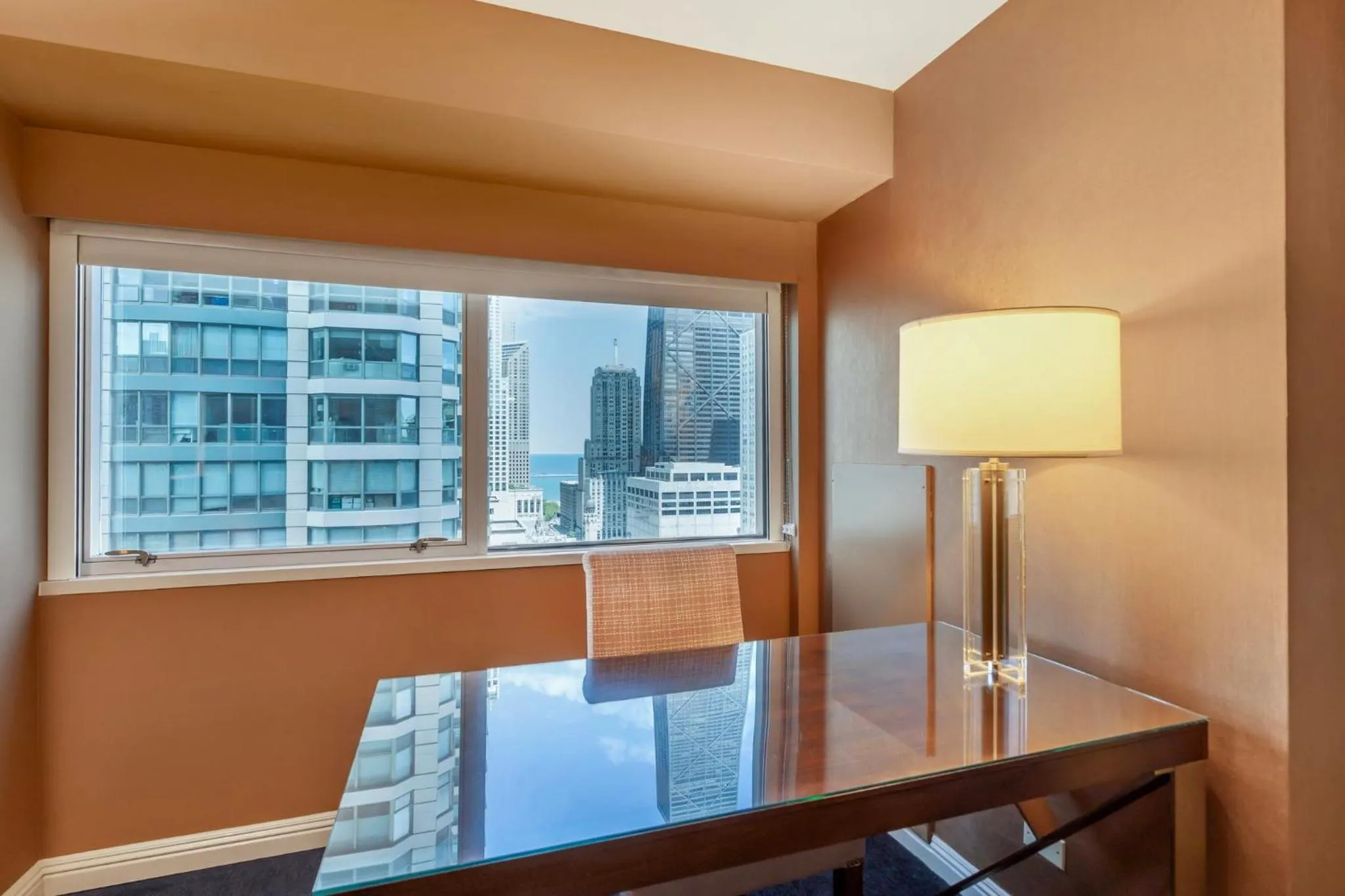 Facade/entrance in Omni Chicago Hotel