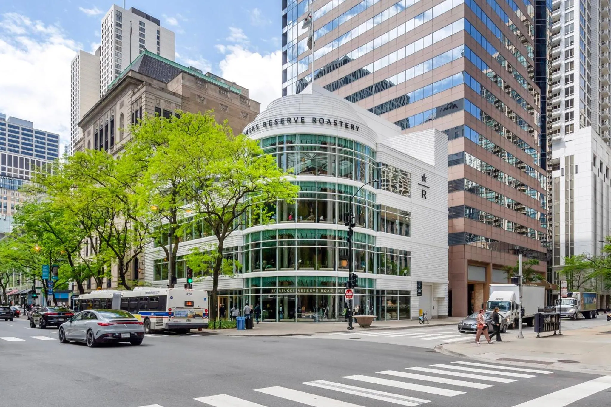 Facade/entrance in Omni Chicago Hotel