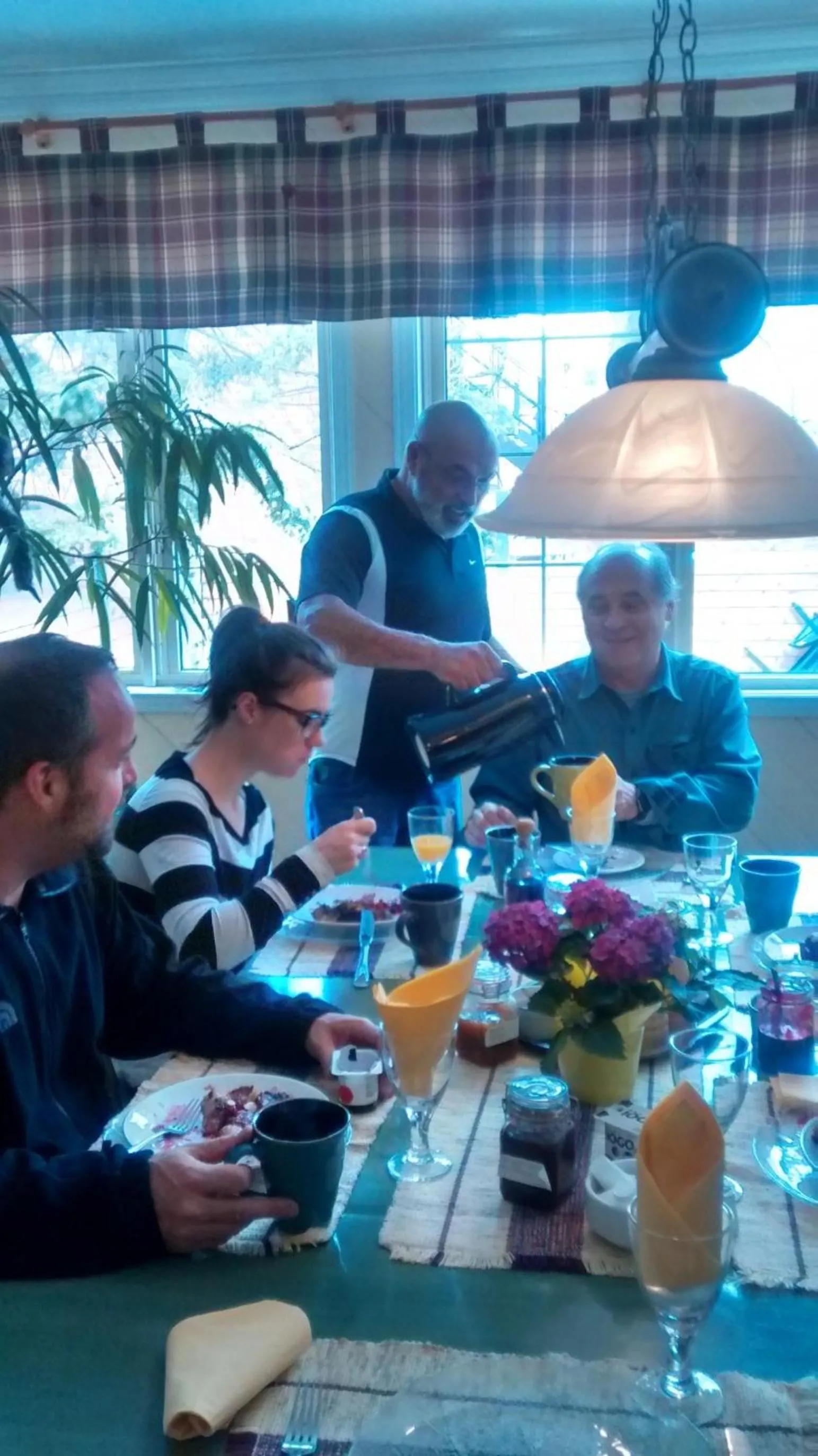 Restaurant/places to eat in Maison Des Jardins B & B