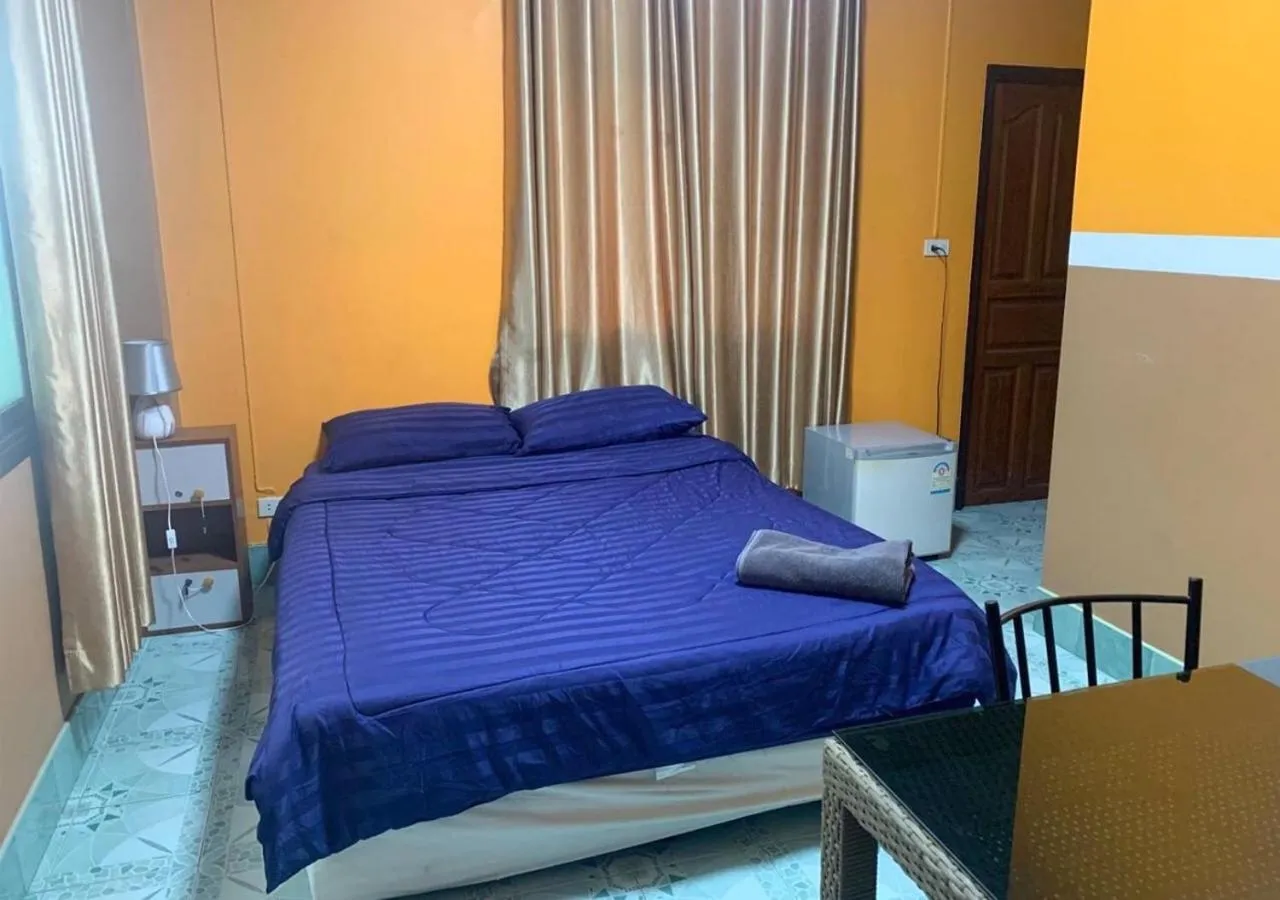 Bedroom, Bed in Le Saint Germain